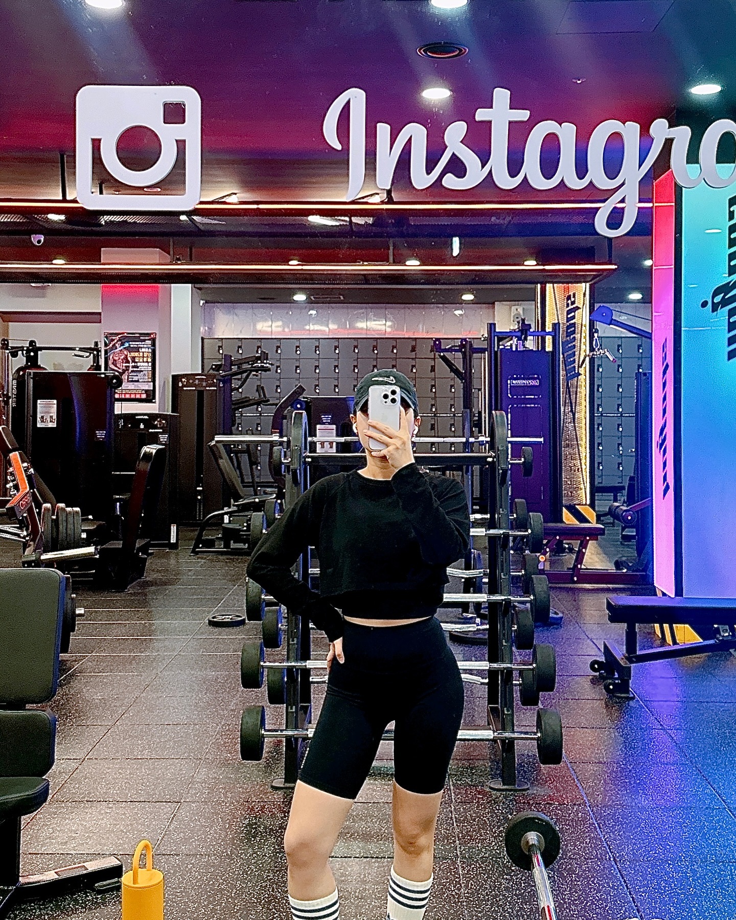 오랜만에 일욜 헬스🏋🏻‍♀️ #오운완 

이제 진짜 올해도 얼마 안남았네요!! 
남은 2.5달도 다시 끌어올려보자구!!
날이 점점 추워지니 감기 조심하세용😉