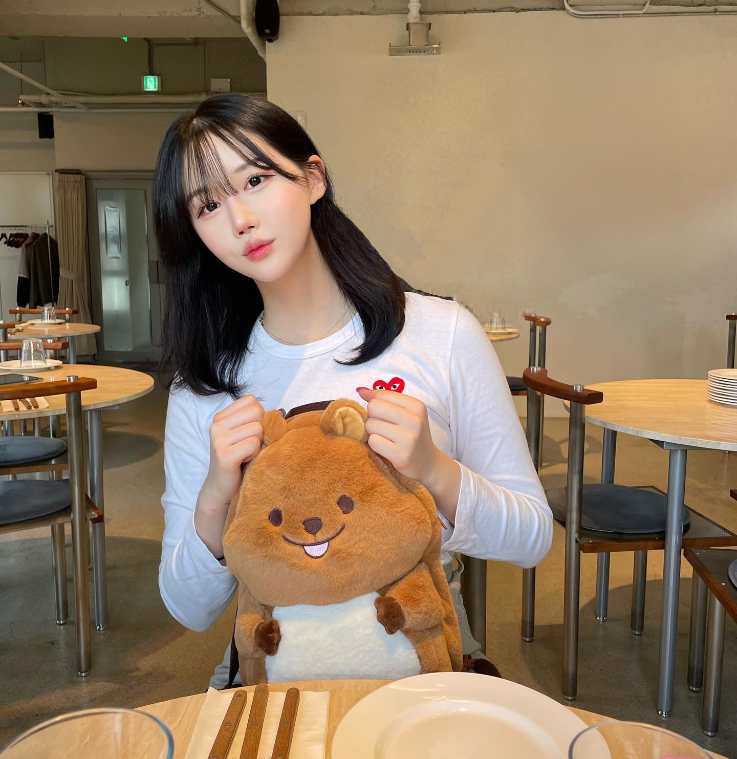 이렇게 귀여워도 되냐 나?😛
-
-
#02년생 #22살 #01년생 #21살 #센시티브서울