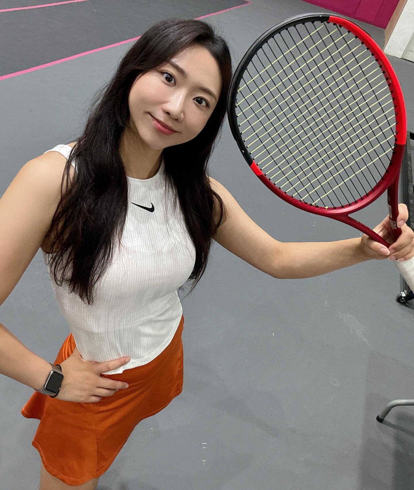 선물을 받으면 언제나~ 감사하고 행복해🧡
고마워 #나이키 이쁜티 도 핸드폰케이스도 😆😊