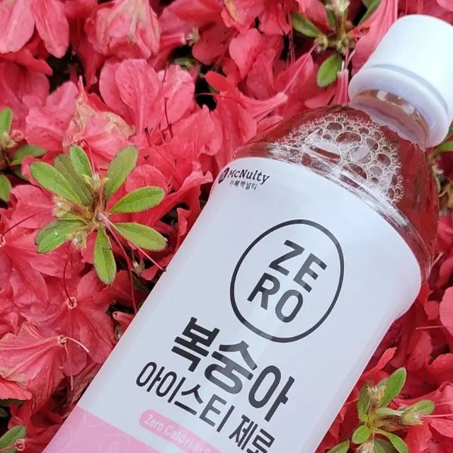 구윤정 on Instagram: "#협찬 [제로 복숭아 아이스티🍑] 💜여러분들 아이스티 좋아하시나요? 저는 거의 매일 달고 살 정도로 좋아하는데요. 요즘 당류가 걱정 되기 시작하더라구요. 그러다 좋