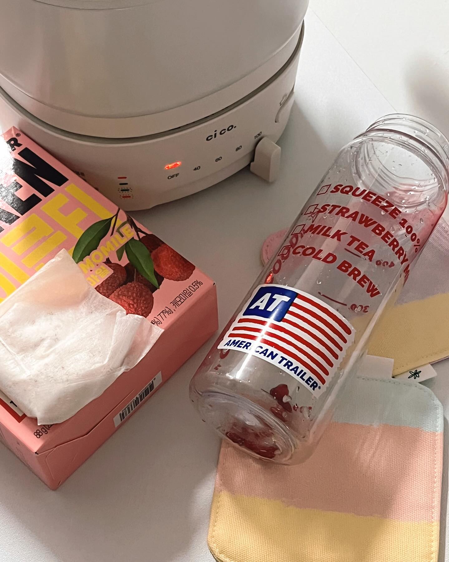 10월이 또 금방 와버렸네요~?🤍🍵

저는 내일 밀린 답방도 가고 ❕블로그도 올리고❕
ozip : 오집할까 말까 고민만 계속했는데🤔
내일 한 번 열심히 찍어서 시작해 보려고 해요.. 🧜‍♀️
잘 할 수 있겠죠? 저랑 이웃해 주실거됴..?🦀

연휴에 알차게 푹 쉬시고 🍵 꼭 감기 조심하세요 🫶
+ 내돈내산 ) 아메리칸 트레일러 핑크리치 맛있어요💗