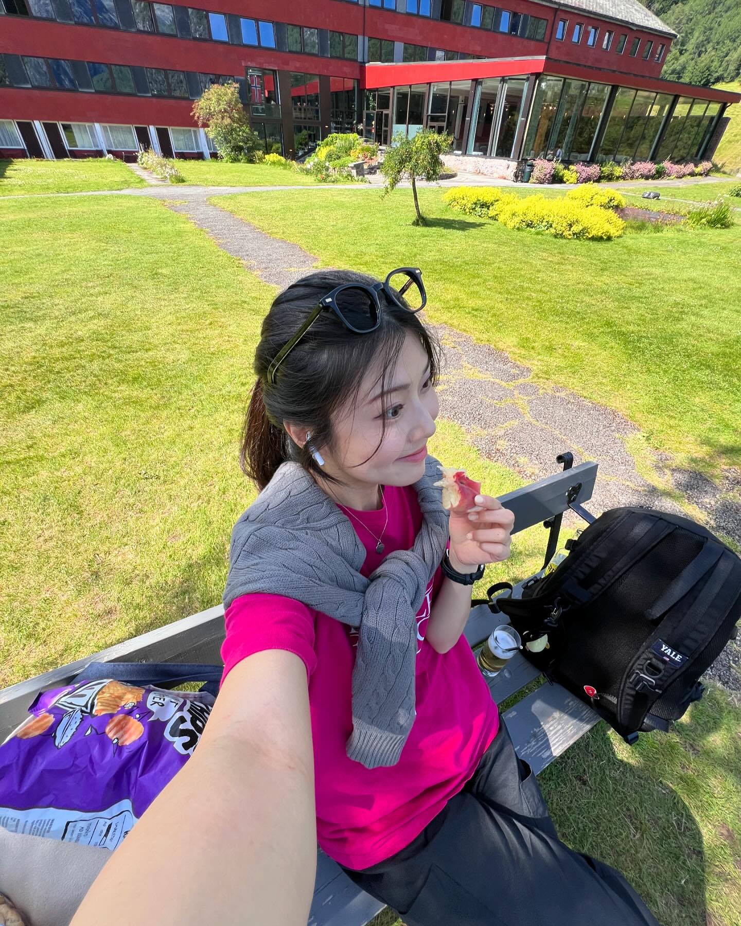 옴뇸뇸 #납작복숭이 #🍑