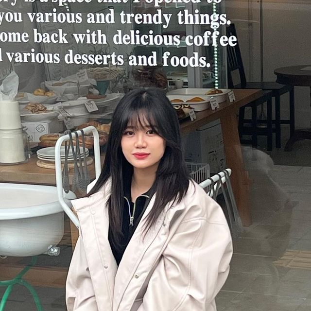  소희 on Instagram: "#광고
📍제품명:87-STAN016 [비건 레더] 필드 포켓 레더 자켓

스트릿한 무드의 부드러운 레더소재의 포켓자켓🦢
루즈한 핏이라 편하게 외출할때나 일상복으로도 가볍게 걸치기 좋아용👍🏼

#스탠다드에러  #STANDARDERROR #남여공용자켓 #자켓#데일리룩#자켓추천#간절기아우터#JACKET#パンツ  #outer #스탠다드에러x텍토리"