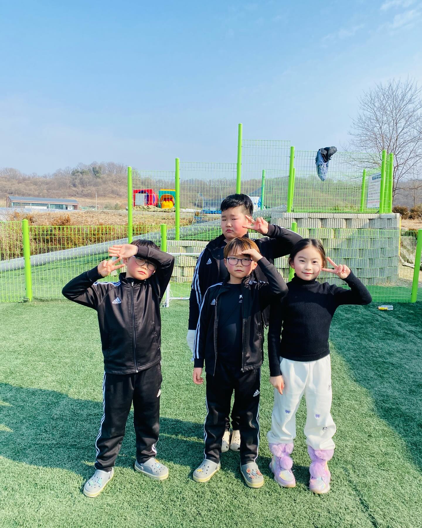 캠핑 

친구네랑 함께~

하루만 함께여서 아쉬움 🥹

담에 또 함께하길😍

#귀똑이네캠핑 #캠핑 #로하스캠핑장