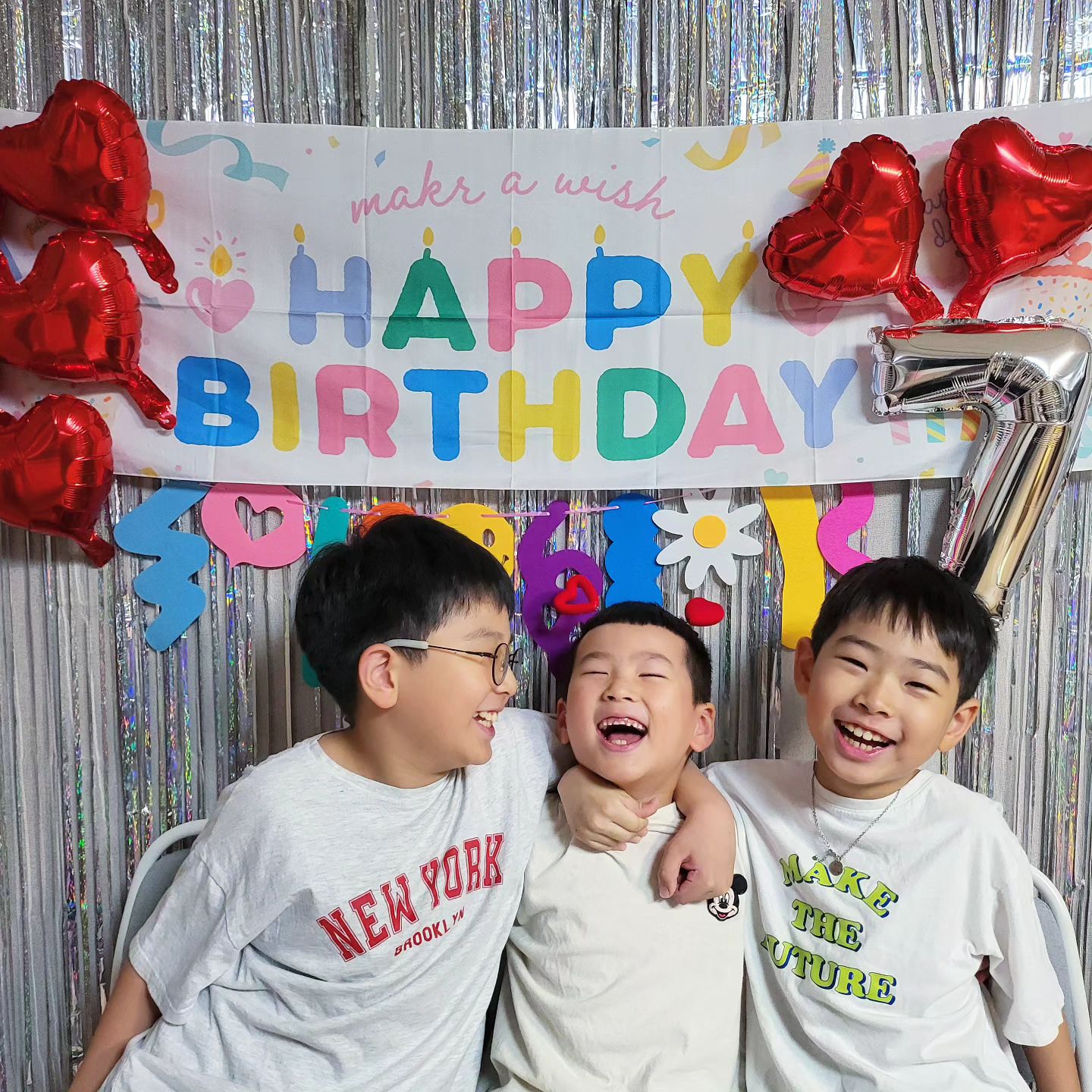 _

우리집 막둥이 허니생일❤️
앞으로도 밝고 건강하게 자라주길 바래~!!

#삼형제 #막둥이생일