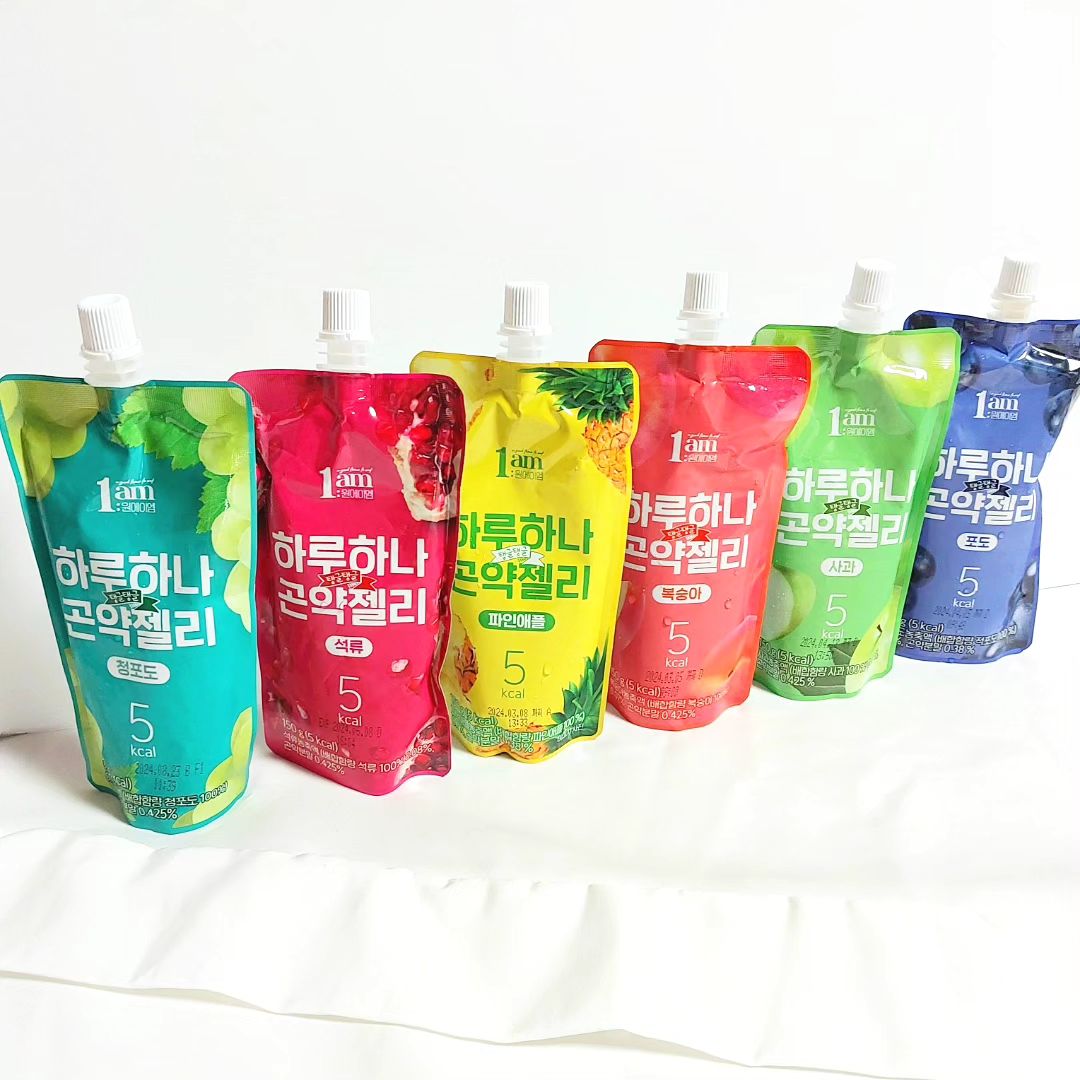 #제품제공 
오늘의 다이어트 먹템 곤약젤리!🍇🍍🍑🍏

곤약젤리는 맛도 다양하고 포만감도 있다 보니
다이어트 한 끼 식단으로 또는
간식으로 간단하게 먹기가 좋아서 인기가 무지 많은데요😍

피키다이어트 1am 하루하나 곤약젤리는
💛설탕대신 에리스리톨💛이라는 대체당을 사용해
달콤함은 그대로!칼로리가 낮을 뿐만아니라 
당류도 0g
용량은 150g으로 
조금씩 먹다 보면 어느새 금방 포만감이 느껴지고 
달콤한 맛+식감이 너무 중독성 있는
가성비 좋은 다이어트 간식이에요!👍

젤리가 올라오면서 과일즙도 같이 마셔지는데
요게 진짜 정말 달콤하고 꿀맛이에요!😆💕

☁냉장고에 넣어두면 더욱 탱클탱클한 식감으로
❄냉동실에 얼려서 먹으면 쫀득한 슬러시 먹는 느낌이라
더 맛있게 먹을 수 있어요!!😋

다이어트를 하다보면 달달한 과일이 먹고싶을 때 있잖아요!
(특히 나..완전 과일러버..😍)
그럴 때 먹어주면 대리만족!👍

💛💛💛💛💛💛💛💛💛💛💛
👉피키다이어트 추천인adcvvv👈
입력 후 가입 시 추가 5종 할인쿠폰이 나와요!
2,500원 할인과 동시에 브랜드 5% 할인쿠폰 
4종까지 꼭 챙기세요!!
💛💛💛💛💛💛💛💛💛💛💛

#피키다이어트 #1am곤약젤리 #하루하나곤약젤리 #곤약젤리추천 #다이어트음식 #다이어트그램 #다이어트식단