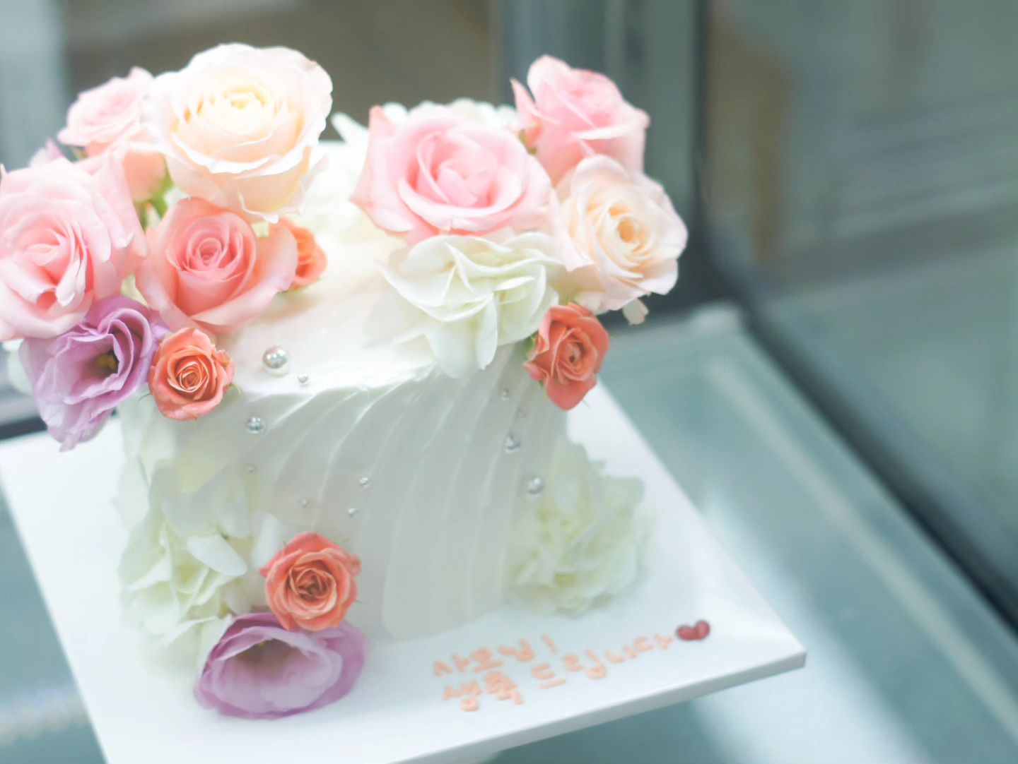#연이당
🫶
.
.
💕 3주 전 선예약시 5% 할인
💕 케이크 구매시 와인 10% 할인