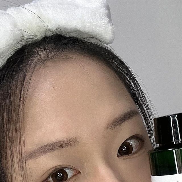영림 on Instagram: "#광고 모두 집중!! 한층 더 순하게 피지를 제거 해주고 수분을 깊~이 공급해주는 닥터픽토 피지 집착 토너,4세대 물광 필링 시카 토너를 소개합니다아🤗 🍃속보습은 되면서