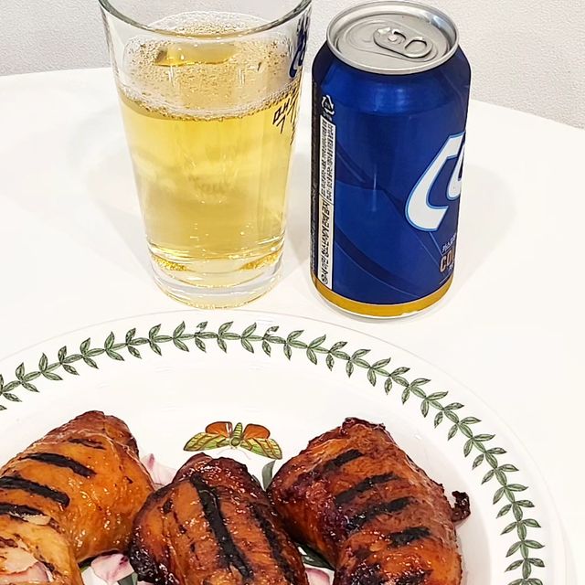깜장콩 on Instagram: "#광고 아라치 치킨 직화 닭다리 구이 3종을 만나봤어요 오븐과 직화로 구워 육즙 가득 맛있는 직화 닭다리 구이!!! 삼화식품에서 런칭한 브랜드로 맛에 자신이 있는 삼화