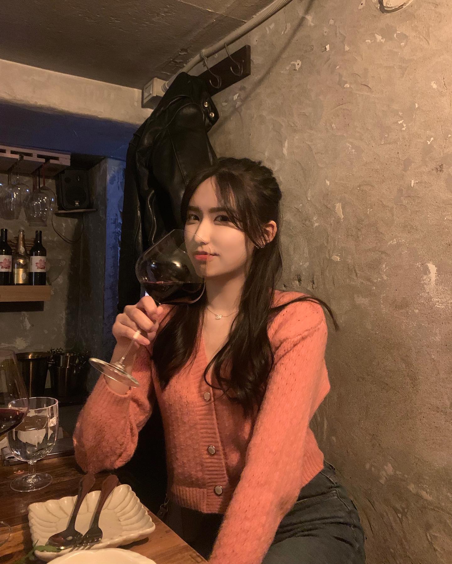 이렇게 단골이 되어가는건가? 🍷