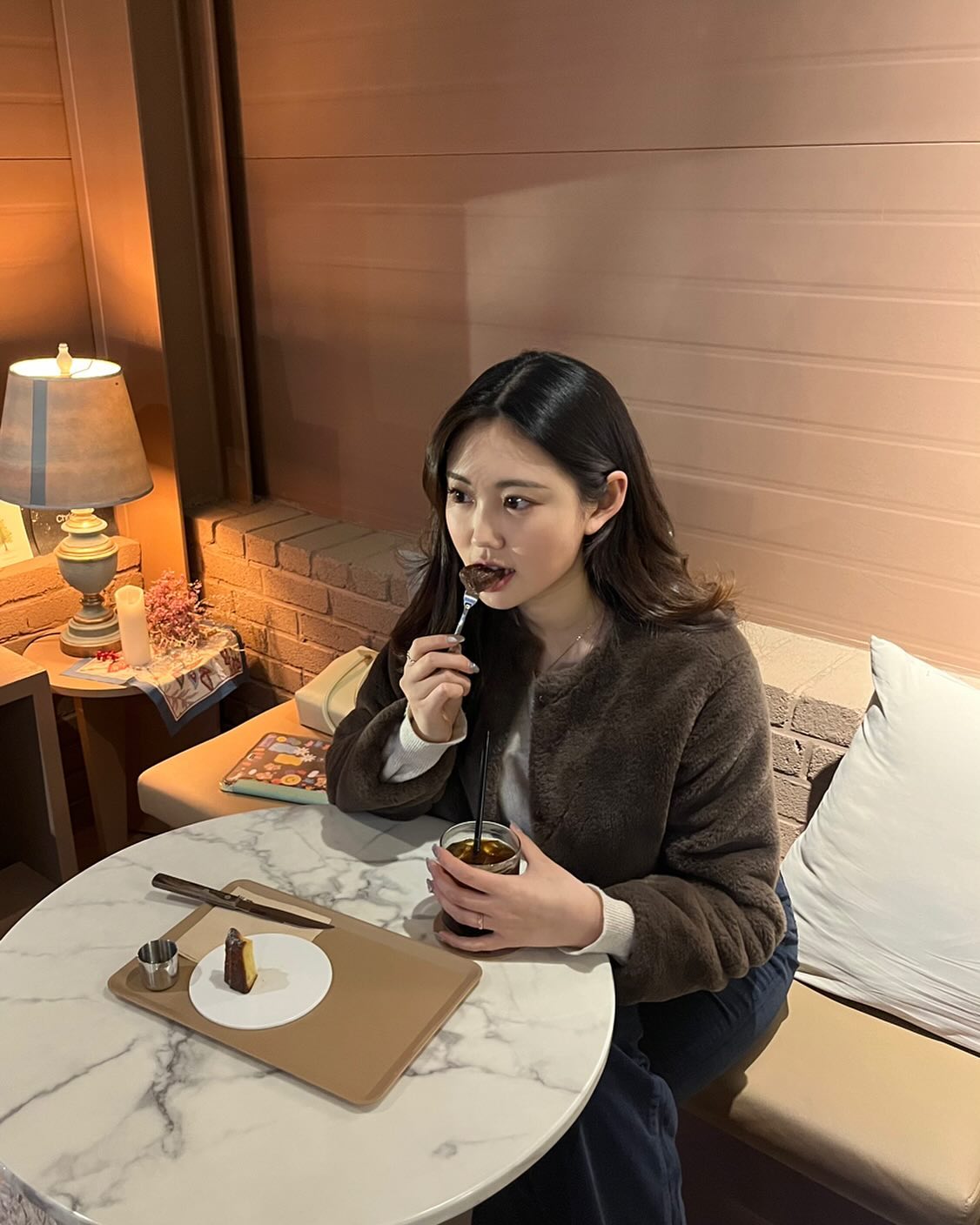 왕 😋
오빠랑 오랜만에 카페 :)