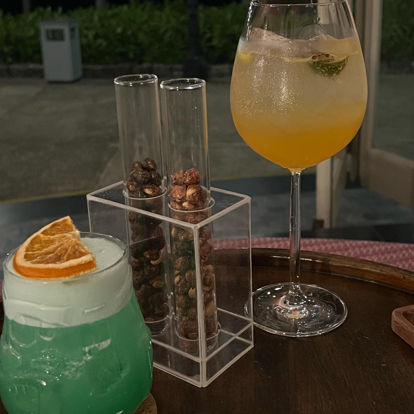 JW Marriott Phu Quoc ✨
수영장이 진짜 진짜 예쁜 🥰
아직 바다만 보면 글씨 써야하는 나이 🌴
신짜오도 너무 맛있다🪄🪄

2꿕을 꿈꾸며 🎠🎠

#먹스타그램 #해외여행 #푸꾸옥 #푸꾸옥호텔 #jwmarriottphuquoc #푸꾸옥맛집 #푸꾸옥신짜오 #커플여행 #푸꾸옥맛집

맛있는 해산물에 맥주에 수영에💌