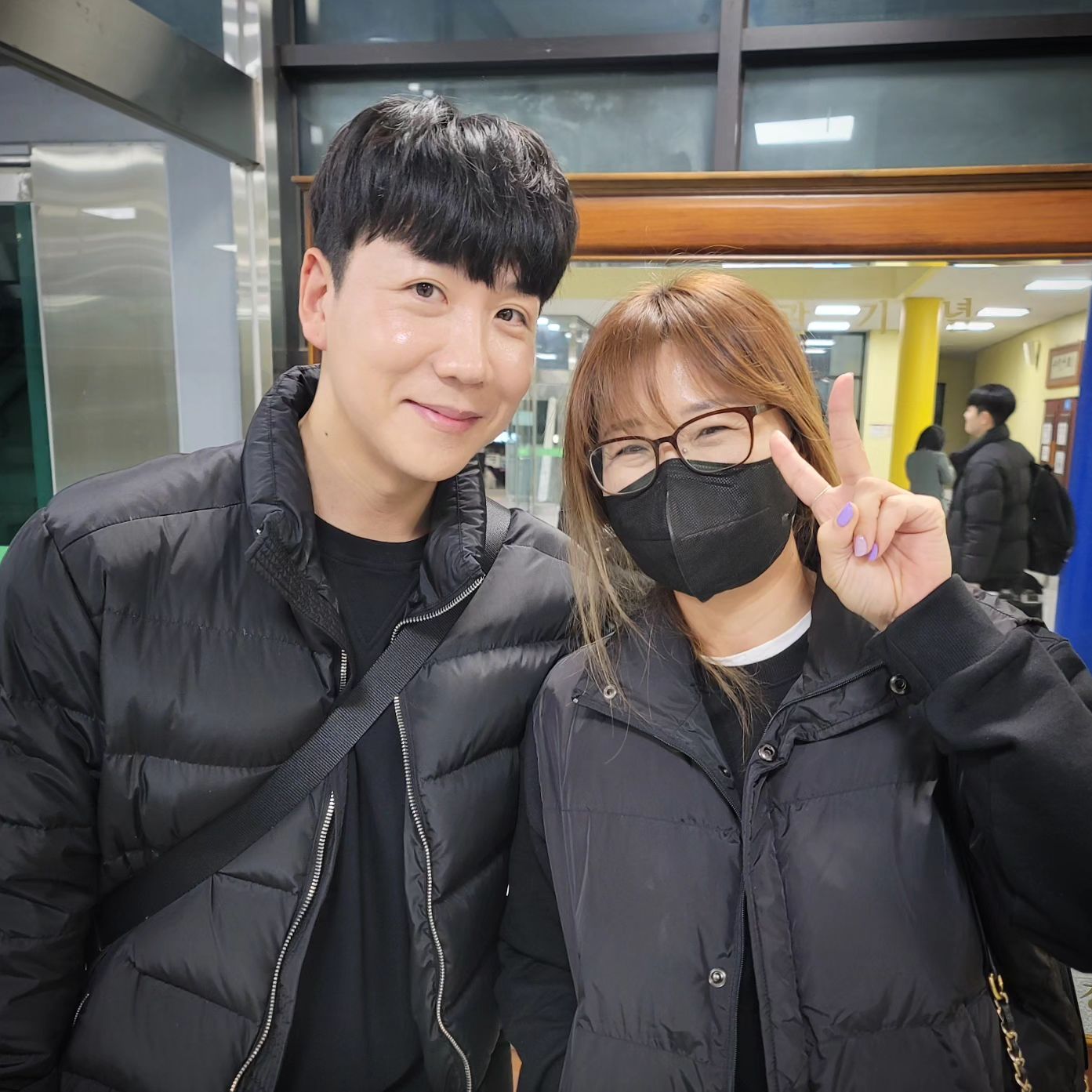 넘나 오랜만!!!
어제도 만나고 오늘도 만난것처럼 ㅋ
자연스럽게 ㅋ
h_jino back0519 _hrpa_ 

#이노블 #거제공연
#백만년만에만남
#어뜩하지넘좋으네🤩
popera_ennoble