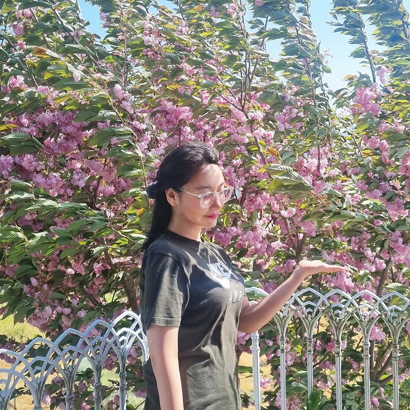 겹벚꽃아래🌸🩷