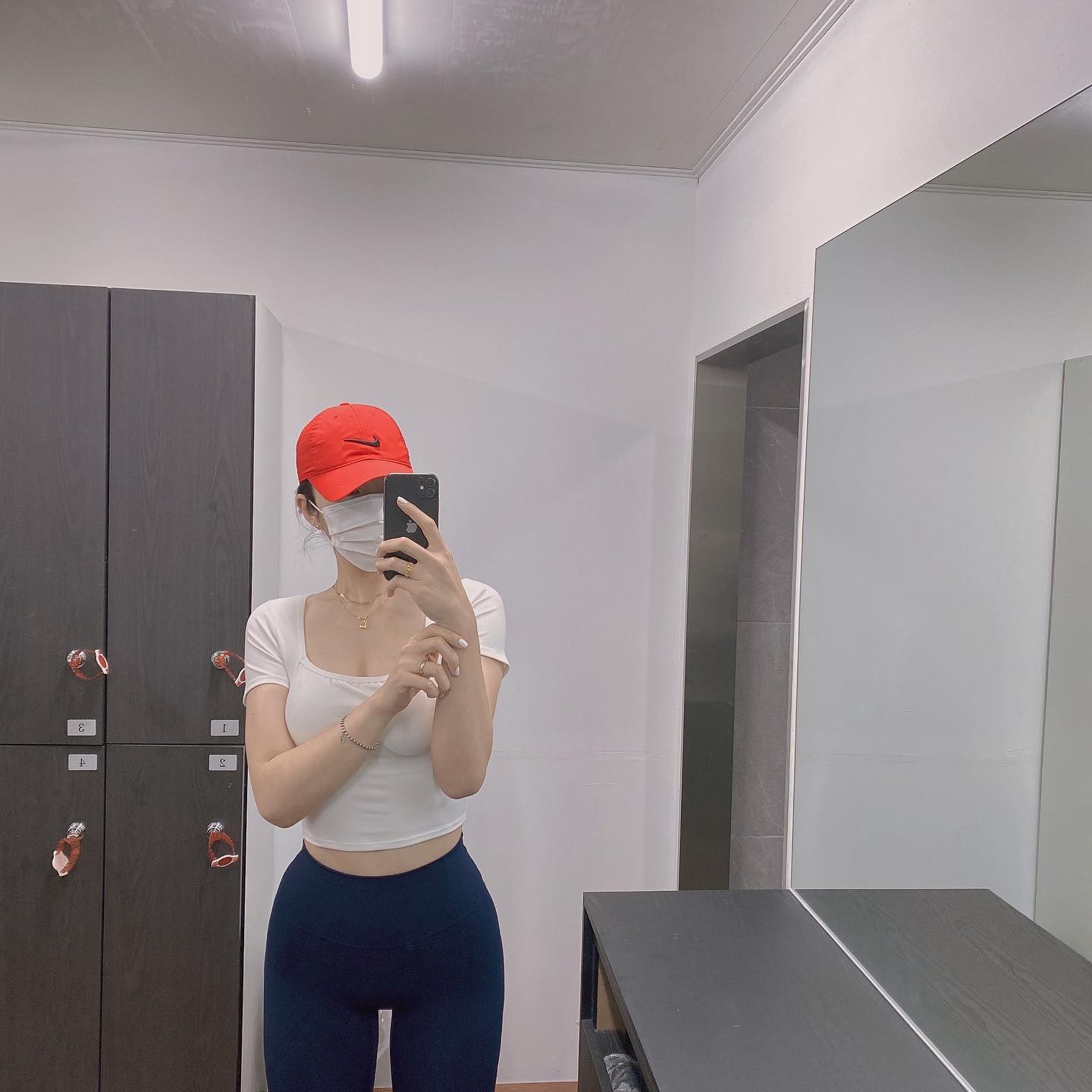 연말되니까 근황 물어보시는 분들이 많은데
운동을 놓지는 않았습니다
다른일을 할 뿐🔥
.
그나저나 날씨 왜이러는거야
영붕이 씻겨야되는데 🥶❄️