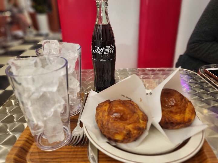 🍔 인천 부평에 있는 ‘꼬알라파이’에 다녀왔어요!

🍔 꼬알라파이 부평점은 부평 평리단길쪽에 위치해 있어요!

🍔 개인적으로는 미트파이를 추천하고싶어요!

🍔 요즘 곳곳에 많이 보이더라고요!

🍔 한개로는 배가 부르진 않아서 여러개 드시거나 디저트로 드시는개 좋을듯?합니당

🍔 위치 : 인천 부평구 부평대로40번길 22 1층

#부평맛집 #꼬알라파이 #꼬알라파이부평점 #평리단길 #평리단길맛집 #인천부평맛집 #부평맛집추천 #인천맛집추천