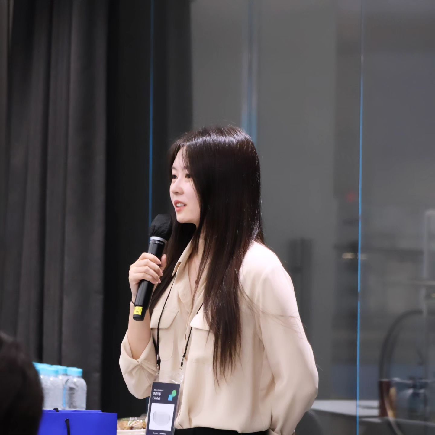 언제쯤 발표할때 무덤덤해질까😖
오랜만에 본업 모먼트
토욜날 무대 오를 생각하니 호달달😵‍💫

#직장인의삶 #프롬프톤 #Finalist #프롬프트엔지니어 #AITrainer