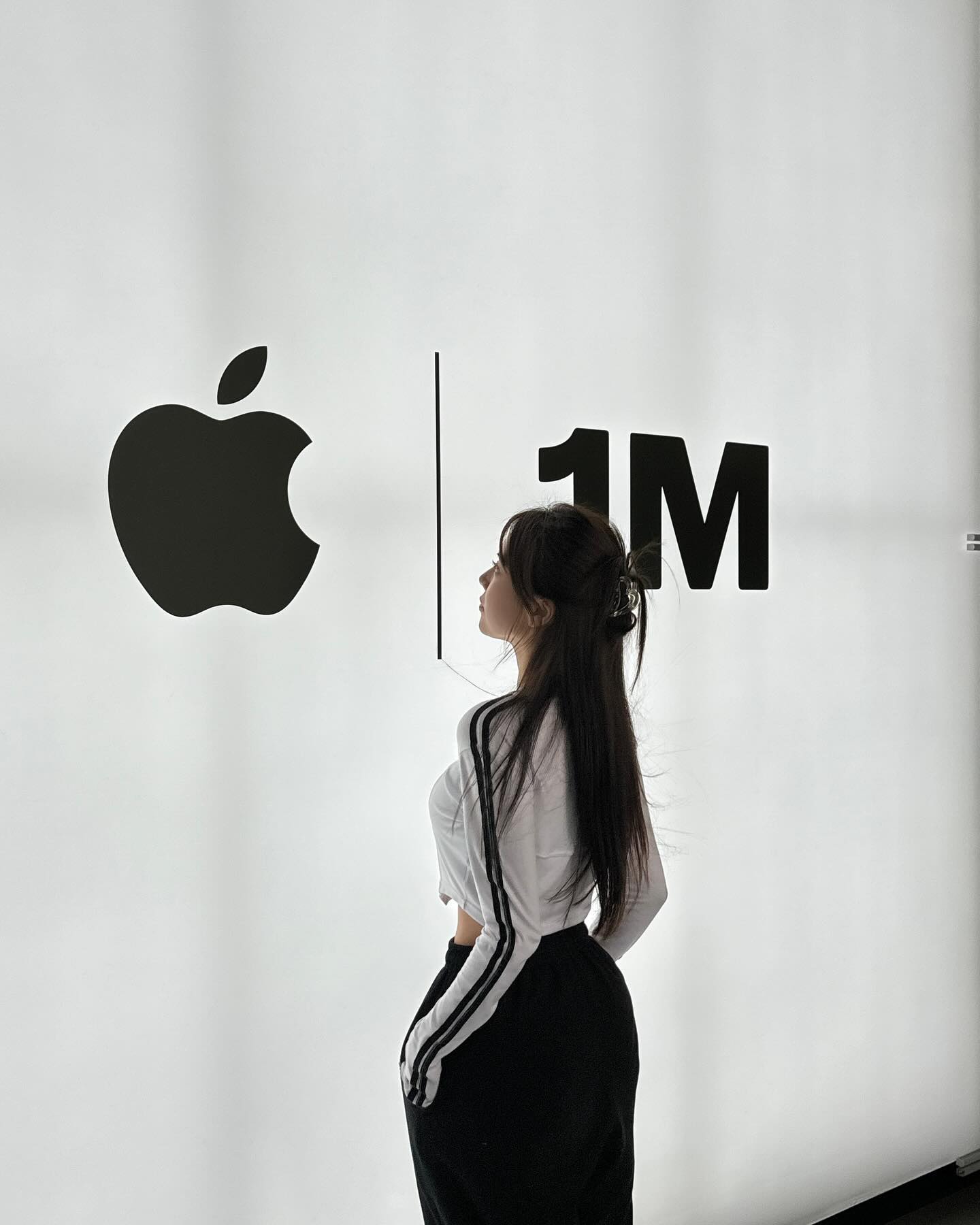 넘무 꿀잼이였다 ჱ̒ ｰ̀֊ｰ́ )

apple 초대해주셔서 감사합니다!
내 인생 1milliondance 에서 춤도 춰보고 성공