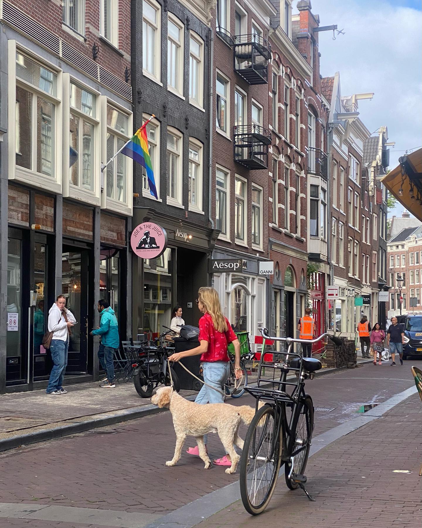 AMS > FRA