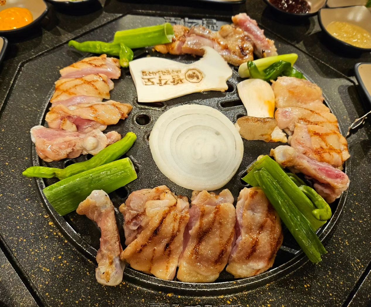 드디어 와본 팔각도.
닭부위가 모두 부드럽고 너무 맛있네.
주말 마무리 굿^^

#칠곡3지구맛집 #동천동맛집 #팔거역맛집