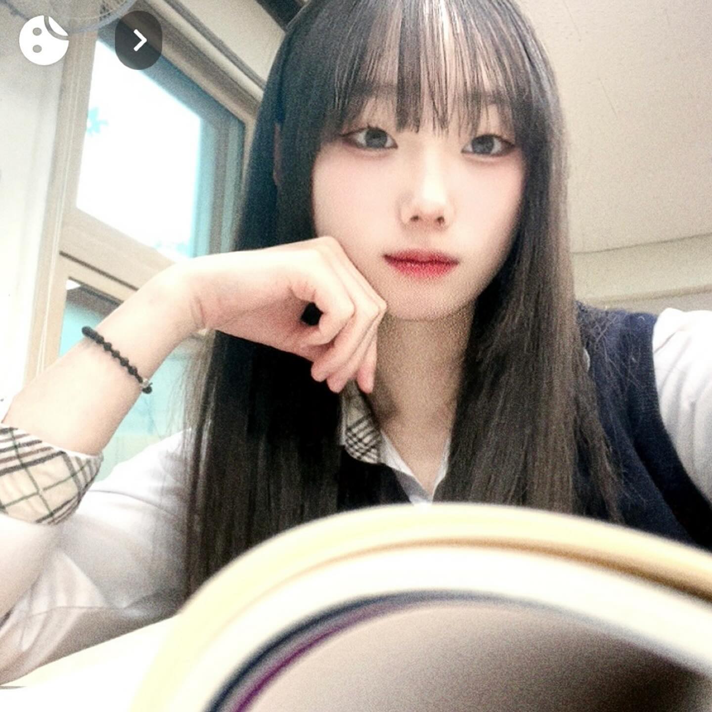 거기 너 나랑 공부 같이할래?(사실구라야)

#instalike #Ifl #fff #f4f #I4I #likeforlikes #맞팔 #선팔 #좋반 #팔로미 #첫줄반사 #フォロー #フォローバック #다렉 #ootd #ulzzang #얼스타그램 #selfie #selca #photography #韩国人 #美女 #흔녀 #daily #셀카 #셀피 #07 #학생 #협찬환영 #인친