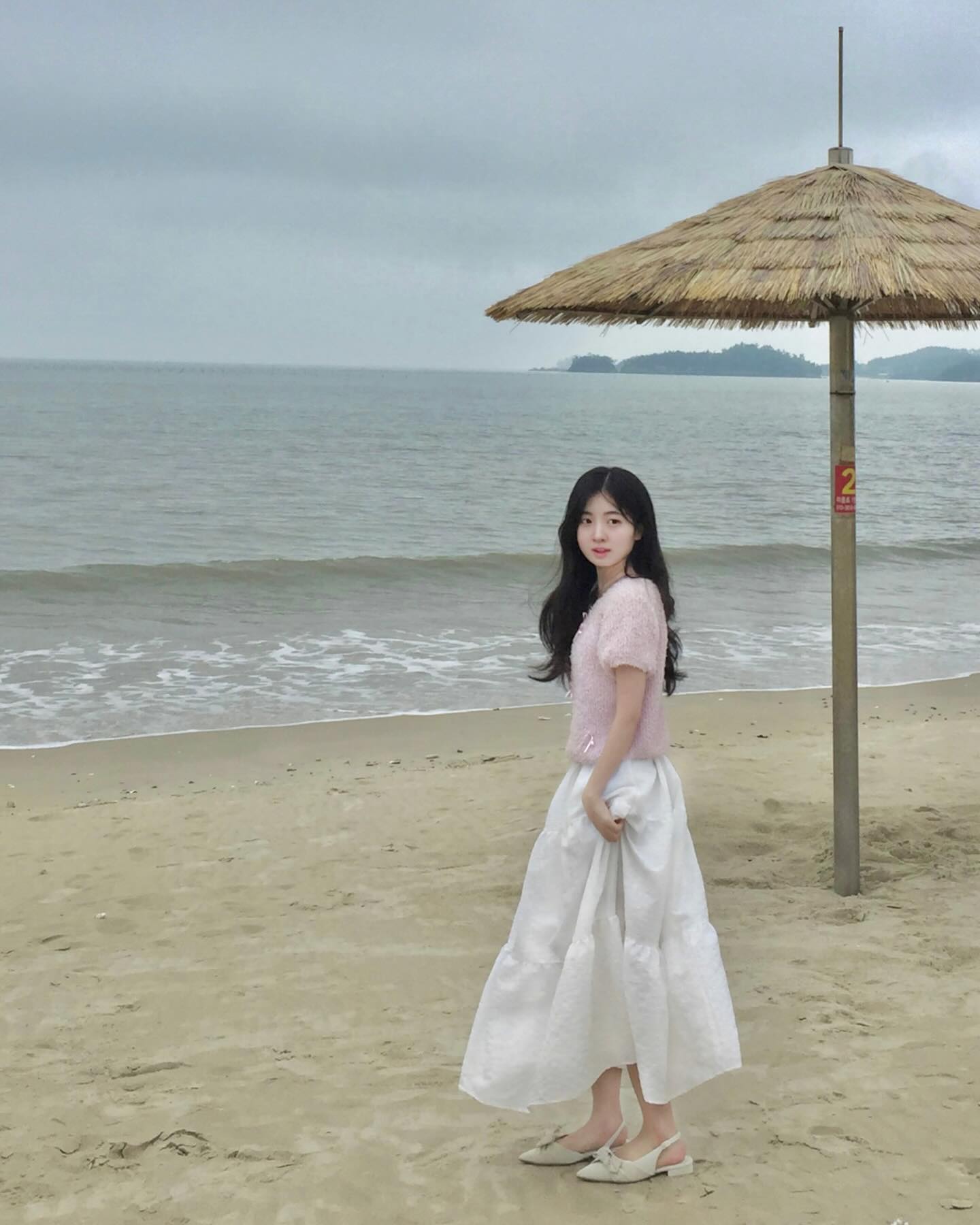 🏝️🫧

주말에 #증도 다녀왔는데 보슬비 오고 흐려도 좋았다 .. ᜊ 유채꽃도 한가득이었고 드라이브하기 딱이야 •• 

9월에는 해바라기 축제도 한다던데 그땐 날씨요정 데리고 갈래 🫨🌼🤍

#증도 #증도여행 #증도축제 #증도보물섬축제 #증도삼색꽃축제