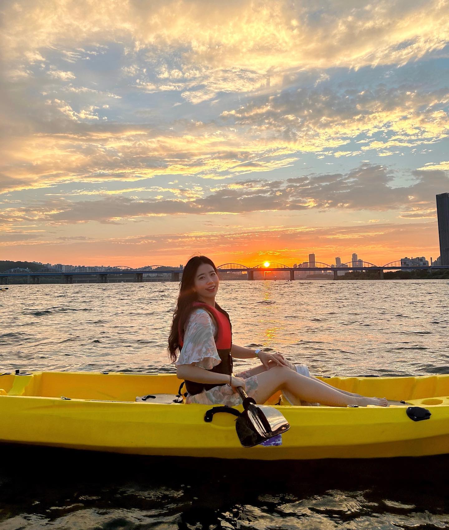 •
꿈 같았던 오후
카약이랑 노만 있으면 어디든 가겠어