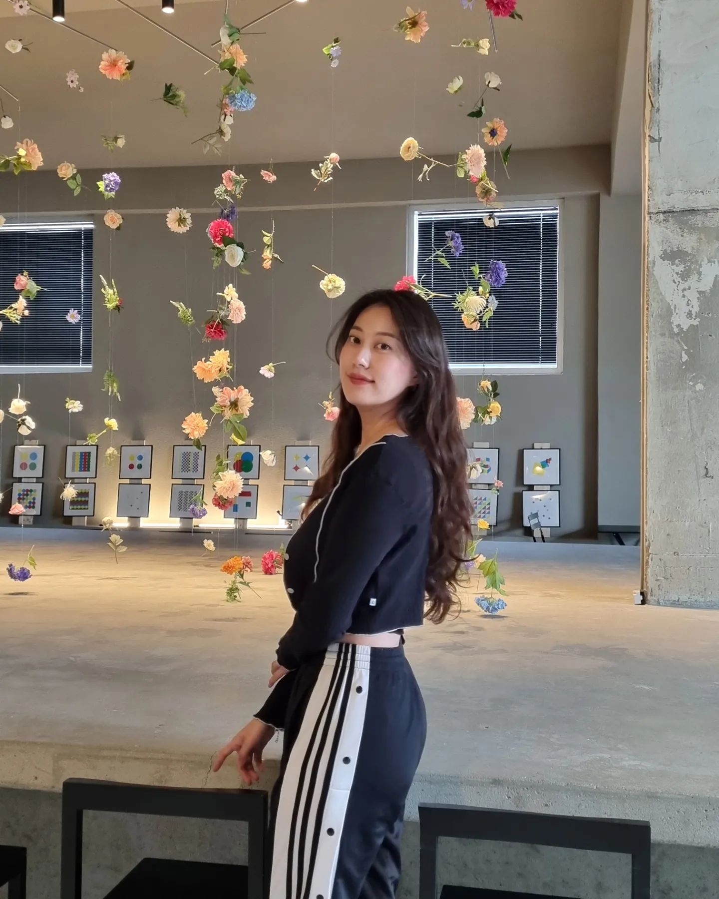 ✋🏻여름 잘가고 !! 🤎🍂가을 어서오고 😀
요즘 밤낮으로 넘 쌀쌀해 진거같당
가디건 주섬주섬 ...ㅎㅎㅎ

#가을 #가을코디 #가디건 #간절기코디
#어반드레스 #아디다스 #그로브
