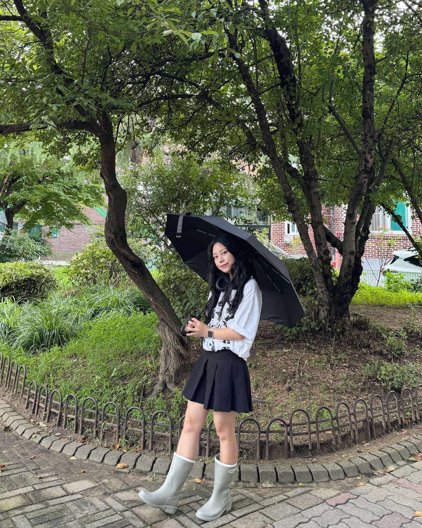 #협찬 비오는날 데일리하게 신기 좋은 #츄바스코레인부츠 ☔️
휘뚜루마뚜루 어디에나 코디하기 좋다 :)

#츄바스코 #츄바스코컴퍼니 #레인부츠 #레인부츠코디