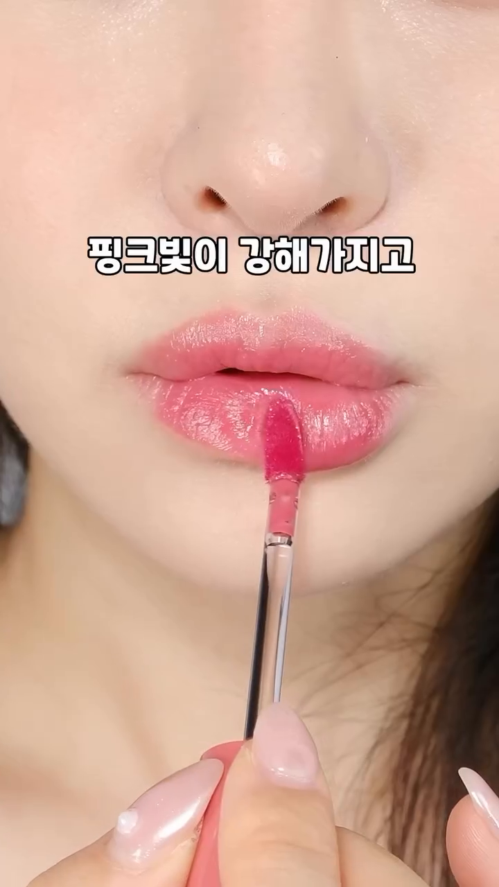 다이소에 틴트있는거 아셨어요?
색이 생각보다 이뻐서 깜놀~|

#다이소#다이소뷰티템#다이소추천템#다이소틴트#다이소득템#틴트#좋아요#릴스