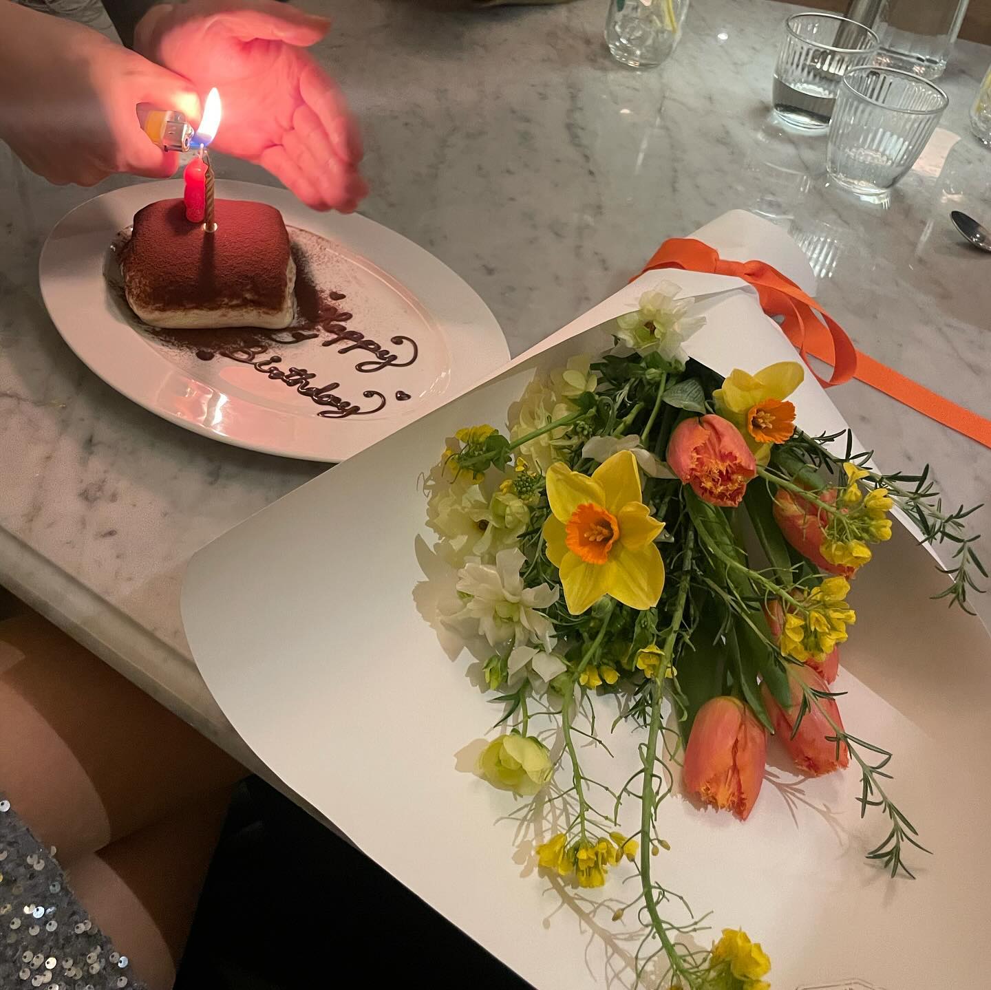 헤헤 진짜 오늘 사진 〰️🎂 고맙고 사랑합니당 🖤👯‍♀️