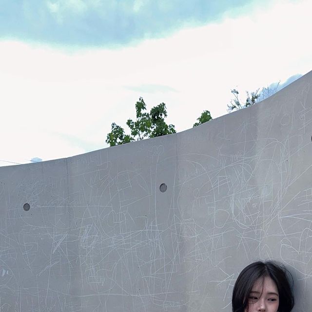 서민주 on Instagram: "#광고 #제품제공 @bathin.magazine #협찬 #바틴#의류#협찬#티셔츠#크롭티#패션 #여성의류 #여자코디 #여자코디룩 #나시 #나시코디 #패션 #패션코디"