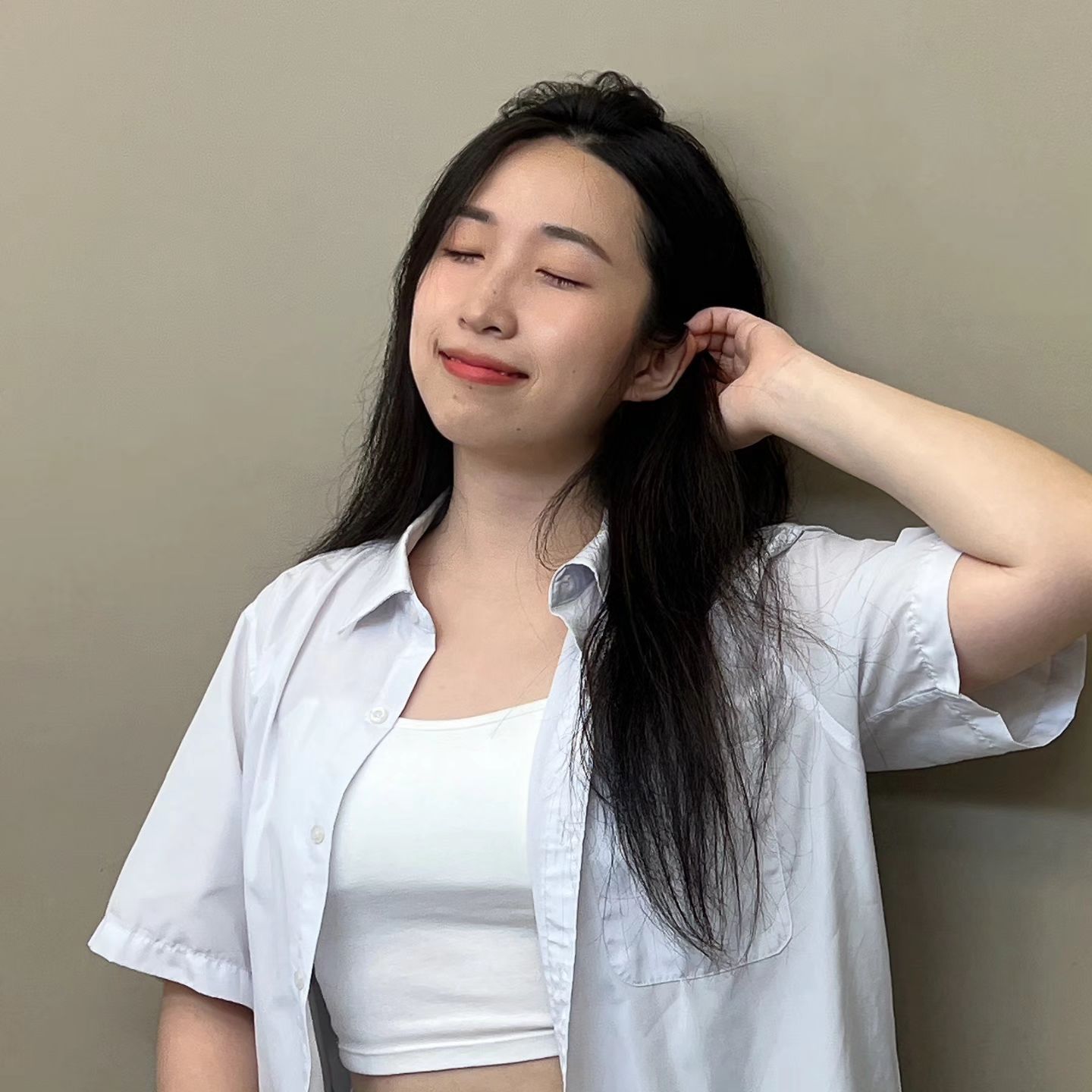 #봄웜톤 이랍니다
퍼스널컬러 진단 받고 메이크업 받자마자 사진 찍으러 감!
.
.
💐 퍼컬 진단&메이크업 beautylog_makeup
엄청엄청 디테일하게 봐주시고 메이크업 상담이랑 수업도 되게 꼼꼼하게 해주심! 여기에 다 쓰려면 하루 꼬박 지날듯 ㅋㅋ
체형진단도 매우 만족스럽다.
나중에 카톡으로 내용 싹 정리해서 보내주시고, 상담 끝나고 나서도 이것저것 여쭤보기 편해서 내 스타일에 익숙해지기 더더더더더 좋음!
.
#퍼스널컬러 #내사진 #메이크업샵 #퍼스널컬러진단 #퍼컬진단 #봄웜 #사진스타그램 #셀카그램
#ootd #여자데일리룩