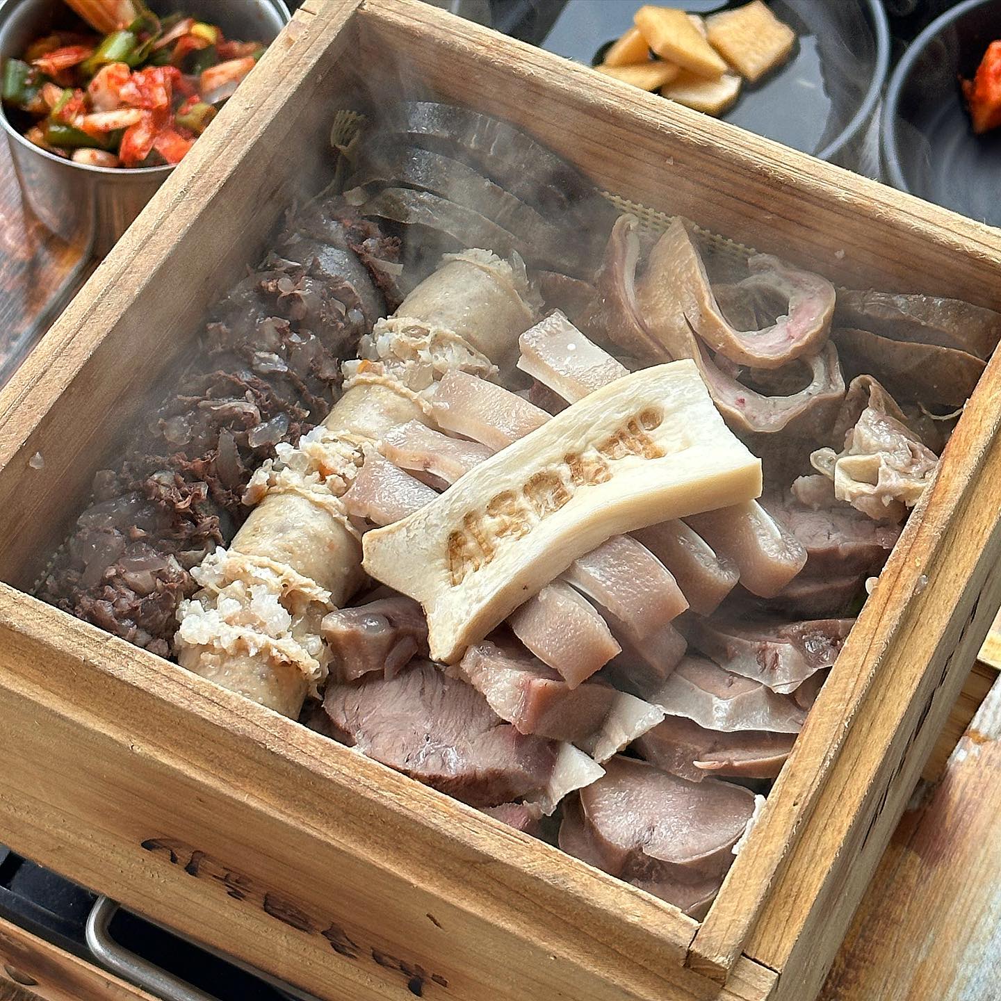 날씨 추울 땐 순대국밥🤍
.
#시골참순대 #대전맛집 #도안동맛집 #순대국밥 #순대볶음 #곱창전골 #먹스타 #먹스타맞팔 #먹스타그램맞팔 #먹스타소통 #먹스타그램🐷 #맛집 #맛스타그램 #맛집탐방 #맛집스타그램 #맛스타 #좋아요반사 #좋반 #좋아요 #좋아요그램 #좋반테러 #좋테 #좋반테러 #대전 #대전가볼만한곳