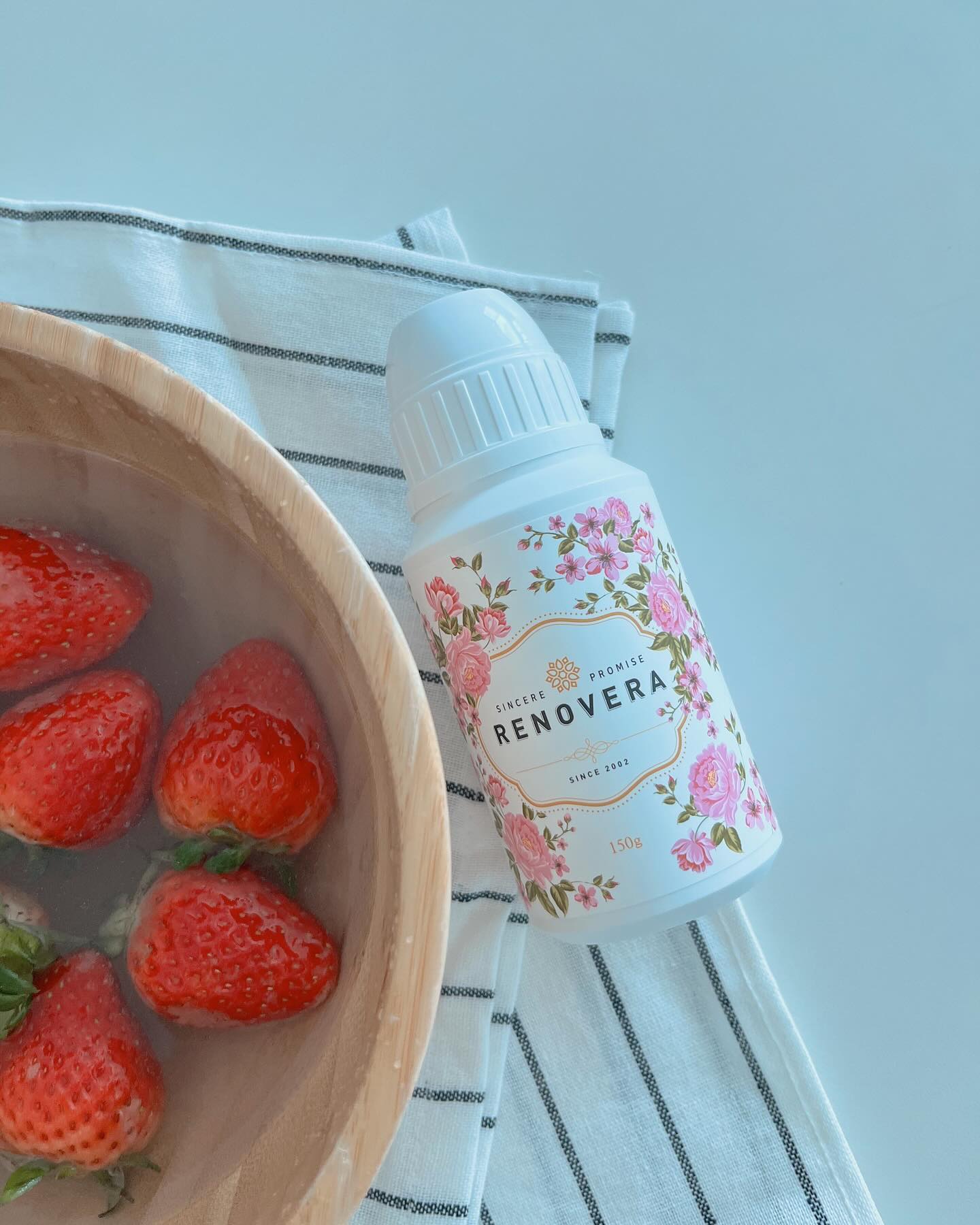 #협찬 

닥터바이오 온가족 로션🧴

이유식 시작하면 무조건 있어야 하는 필수품
농약과 화학비료로 뒤덮인 과일&야채에
농약/왁스/유해세균 99.9% 제거 가능해
안전하고 건강하게 섭취하세요 ⋆◡̎⋆

#리노베라 #칼슘파우더 #과일세정제 #천연세제 #이유식준비물 #육아템추천 #신생아용품 #임신선물 #집들이선물