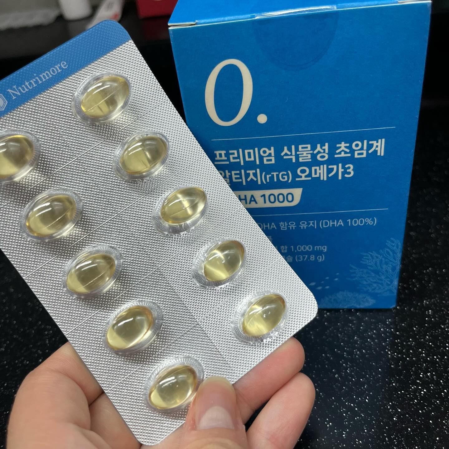오메가3 고민 말고, 바로 뉴트리모어!
임신 전 이노시톨부터 꾸준히 먹게 되었는데
엽산, 철분, 오메가3까지 모든걸 다 뉴트리모어 먹는중!
태아 두뇌발달을 위해서도 꼭 먹어야하는데
DHA1000으로 된 것을 임산부가 꼭 알아야한다는 사실 (ง •̀_•́)۶

부담없이 뉴트리모어로 임신중 오메가3먹고 태아 두뇌발달, 시각형성 제대로 해줘야지 !!! 
식물성 오메가3 섭취 부담없어서 좋아~

#뉴트리모어 #오메가3 #알티지오메가3 #오메가3효능 #RTG오메가3 #초임계알티지오메가3 #오메가3추천 #식물성알티지오메가3 #식물성오메가3 #임산부영양제 #임산부오메가3 #알티지오메가3추천 

​본 포스팅은 뉴트리모어 서포터즈 활동으로 제품을 제공받아 작성한 포스팅입니다.