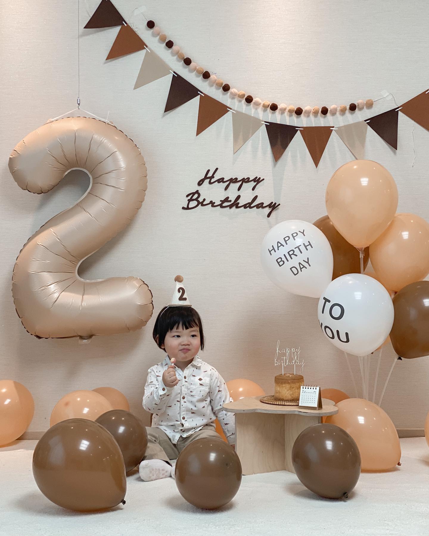 ෆ⠀
우리 아기 두번째 생일 축하해 ˘◡˘⠀
자다 일어나서 얼굴 붓고 머리도 엉망이지만,🙃
모든게 다 예쁜 로이야, 사랑해🤍⠀
⠀
⠀
#로이이야기ෆ #두돌축하해🎉