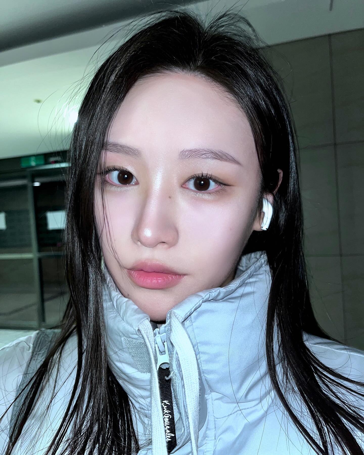 갑자기 후면카메라의 얼굴이 궁금해지는 날,,, 나만있는가,,