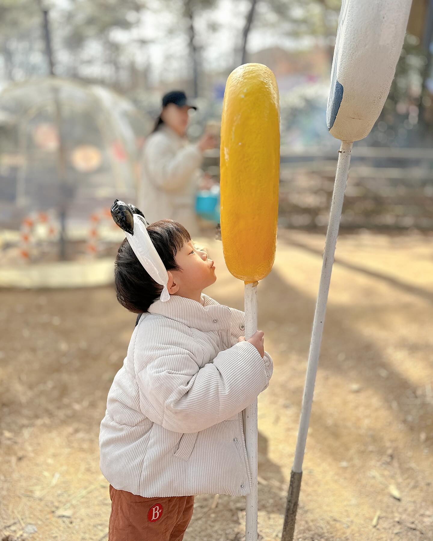 ⠀ 
⠀ 
네이처파크는 역시
시즌마다 가줘야지🫶🏻

발렌타인데이 시즌도
너무 이쁘고🍫🤎
⠀ 
⠀ 
⠀ 
⠀ 
⠀ 
#대구#대구아기랑#41개월아기#2개월아기#남매맘#아들맘#딸맘#쥐띠아기#토끼띠아기#3살터울#4살아기#1살아기#육아#소통#애둘맘#애개맘#예스키즈존#키즈존#이월에물드는행복#아이랑가볼만한곳#아이랑갈만한곳#아이와여행#아기랑여행#여행#여행영상#아이와가볼만한곳#네이처파크#발렌타인데이이벤트#대구가볼만한곳
