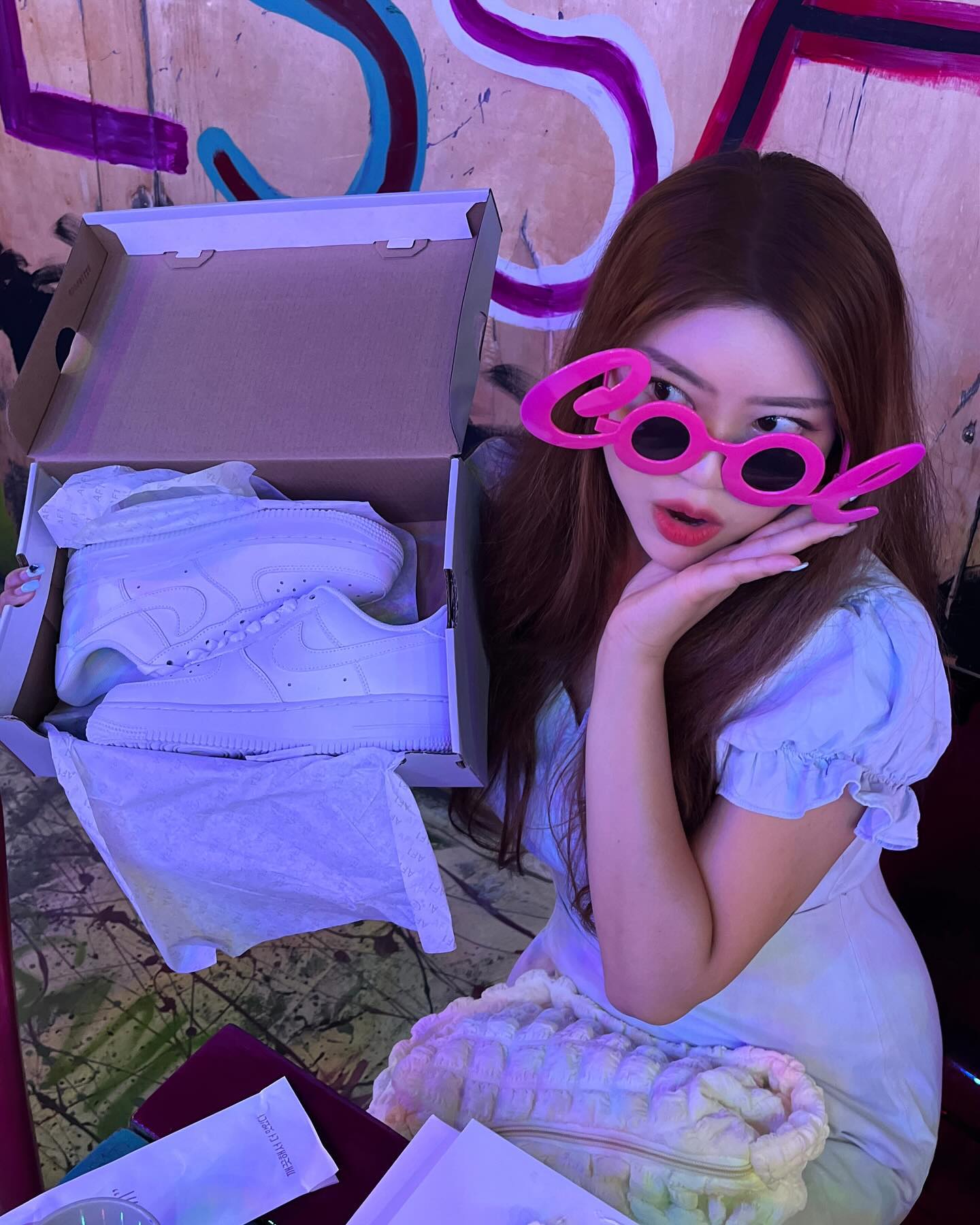 계속 미뤄지다 이제야 올라가는 길고도 많았던 나의 한달생파🎀 
진짜 생일은 9.11ㅋㅋ켘ㅋ 감사하고 소중한 순간들🫶🏻
나으모든사람 모두들 사랑해요 쥬뗌므 나는너무너무행복합니다앙 우리모두 행벅합시댜앙~🤍 왜나는 스무장 안올라가냐고 왜나한테만 엄격한데 엉엉