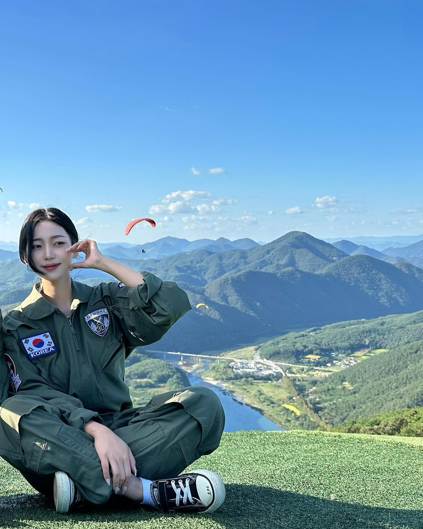 손하트 못만드는데 자꾸 손하트만 시키심🫶🤌🤏