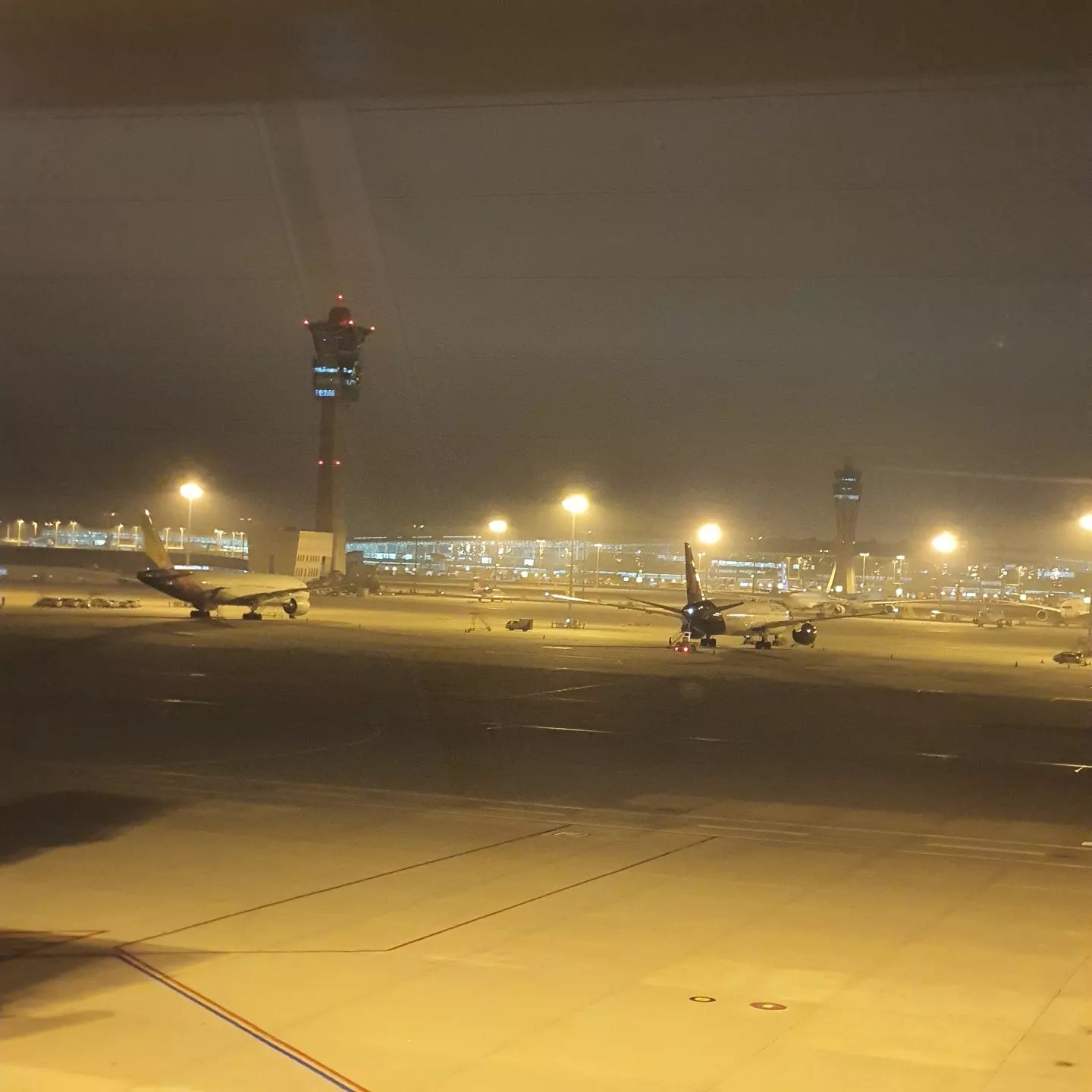 .
2019년 이후 첫  해외여행
대만으로 갑니다.

그런데  비행기 3시간 연착이네요ㅜㅜ벩벩벩
이젠 체력도 안되는건지 폭풍졸음이

내일 예스폭진지투어 예약해놨는데
일어나서 갈수 있을런지 ㅎㅎㅎ
신나게 먹방투어하고 즐거운 시간 보내고 올께요^^

#대만여행
#비행기연착
#화이팅아자아자
#아이들없이생애처음해외여행