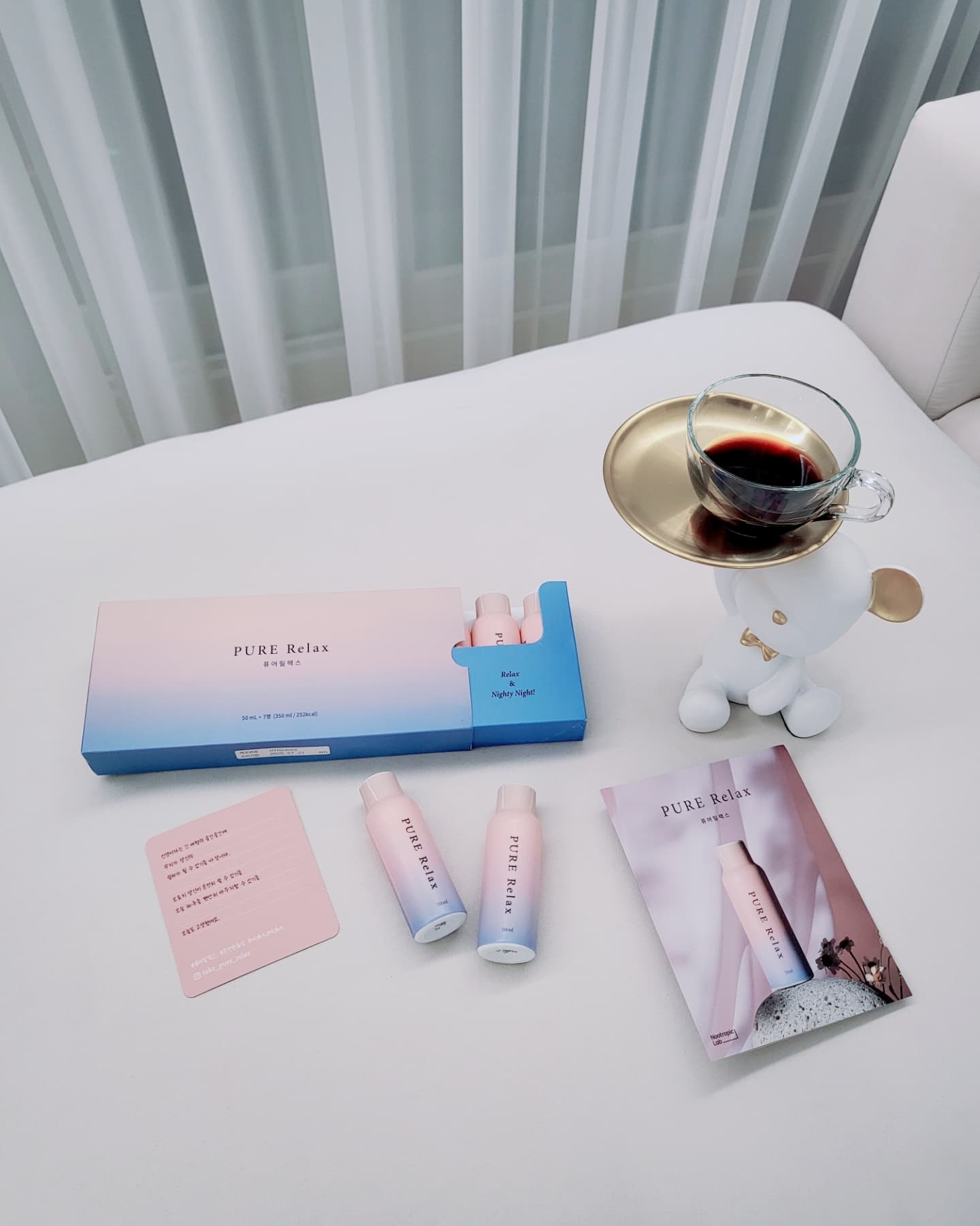 #협찬 take_pure_relax #퓨어릴랙스 #sleeptight

반야트리호텔도 선택한 퓨어리랙스 나도 픽🤎

바쁜 하루가 끝나고, 아이들을 다 재우고 나면 지치는 내 몸에 선물하기! 
진짜 효과가 있겠어 싶어서 일단 마셔는 봤는데 
빨리 잠드는 사람도 있고, 
나처럼 1시간 이상 있다가 반응이 오는 사람도 있다는데 무엇보다 푹 잔듯한 느낌이었어요! 

드라마 보다가 새벽 늦게 잠들었는데... 
아이들이 내방에 와서 깨우는데도... 
눈을 떴을때 평소보다 개운하게 아무렇지 않게 일어나는 듯한 느낌을 받았어요😊 

잠들기전, 특히 여행때 챙겨갔다가 하루 마무리 전에 마시면 더 편안한 여행이 될 것 같다는 생각이 들었어요🤎

✔️ 침대에서 뒤척이는 시간 감소
✔️ 깨는 횟수 감소
✔️ 꿈을  안 꿈 
✔️ 일어나면 개운 함 
✔️ 릴랙싱 효과

실제 설문에 의한 효과💪

#뷰티 #purerelax #헬스 #누트로픽랩 #편안한밤 #육아 #nightynight #맛집 #온전한휴식 #개인블로거 #힐링선물