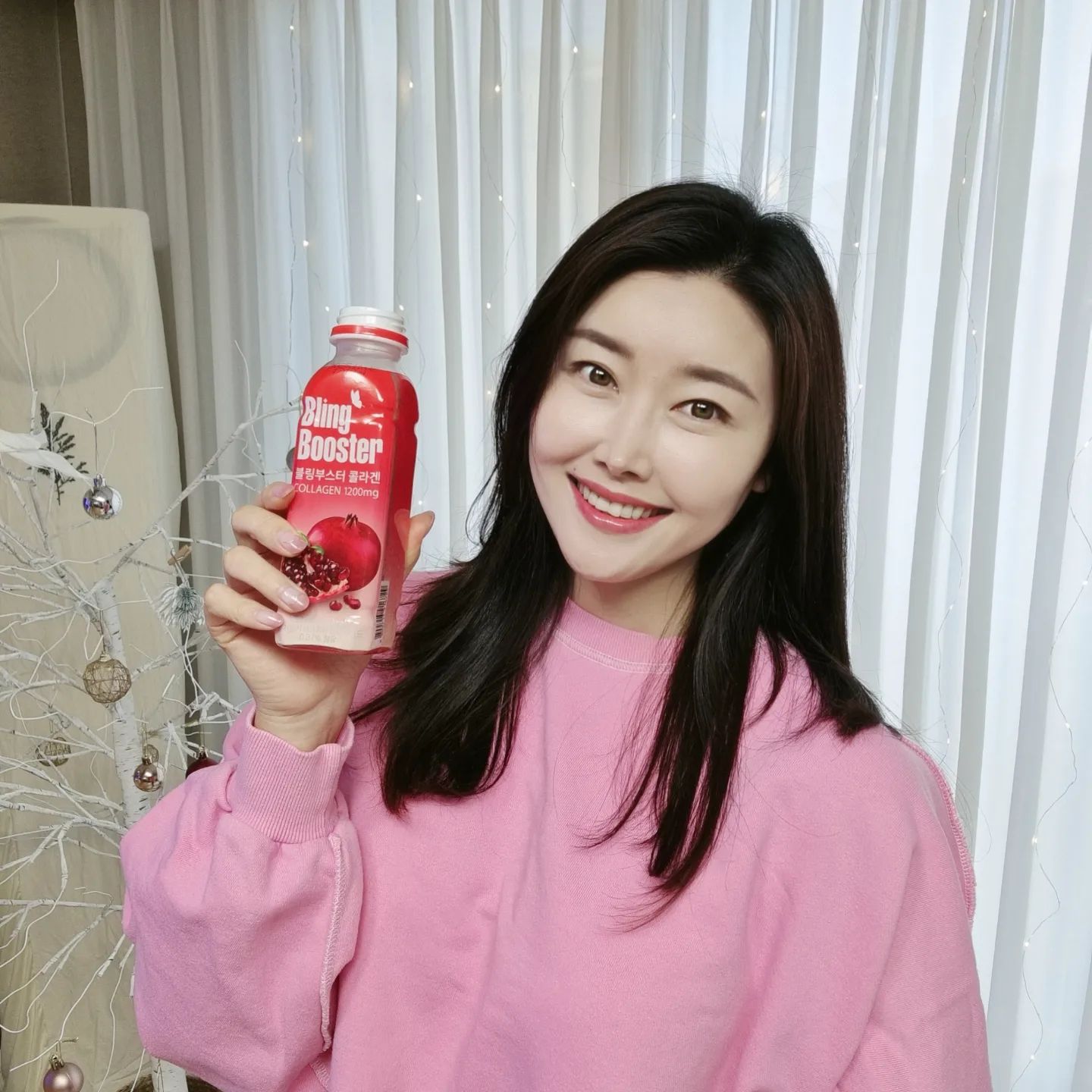 #협찬

하루 한병! 매일 콜라겐 보충 습관!
#블링부스터 마시면서 #이너뷰티 챙기고 있어요!!!

패키지 디자인도 예쁘고 가볍게 들고 다니기 좋아서
운동 갈때도 챙겨다니기 좋네요~
상큼 달달 맛있어서 계속 마시고픔😋

매일 챙겨 마시니 예뻐지는 느낌😆

블링부스터 #콜라겐음료 와디즈 펀딩에사 만나 보세요😉
펀딩 시작 기간 12월 6일 경

#콜라겐 #석류 #피부관리 #주름 #미용 #블링부스터 #헬스