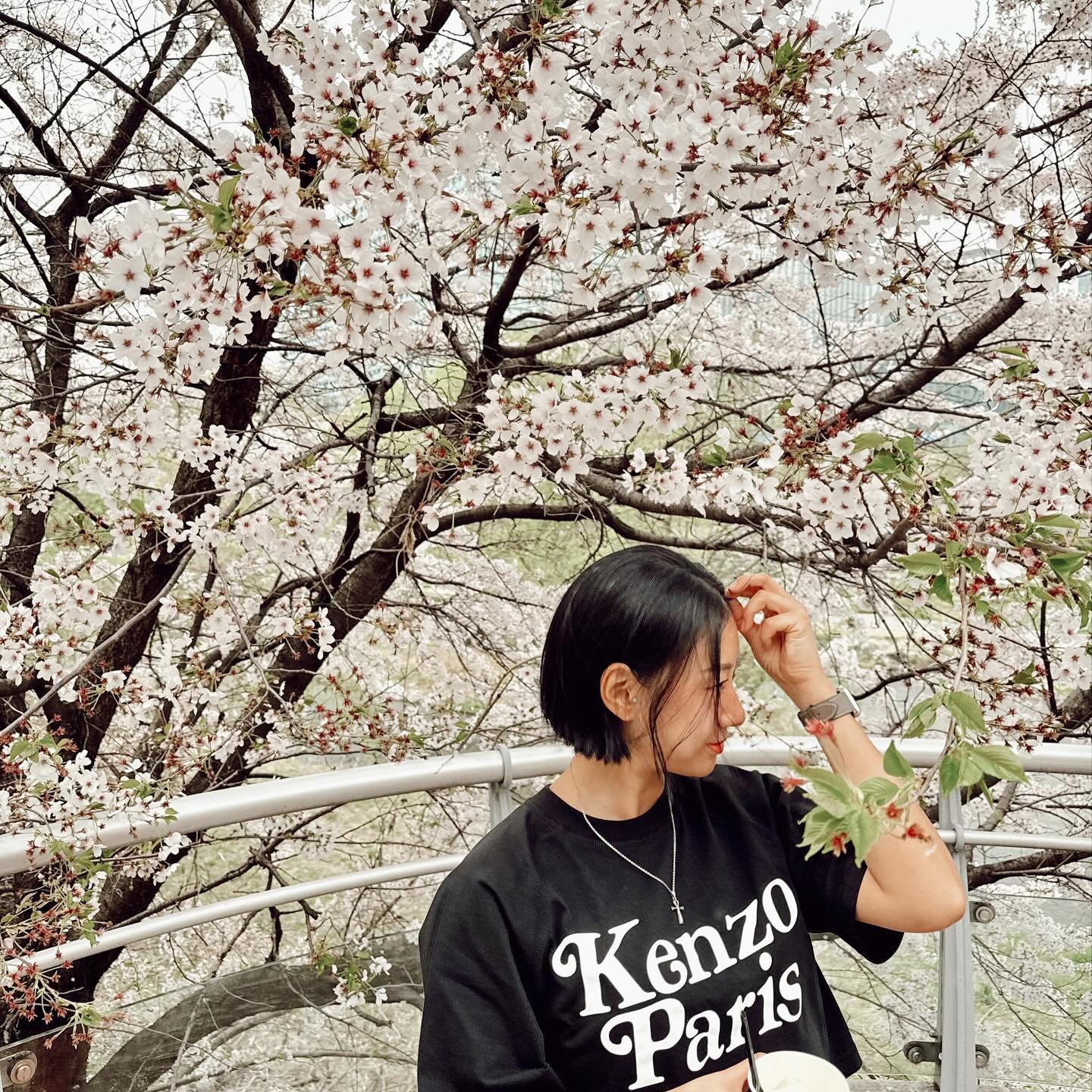 Cherry blossom 🌸 
일주일 지나니 다 끝났어
.
#벚꽃엔딩 #kenzo #kenzoxverdy