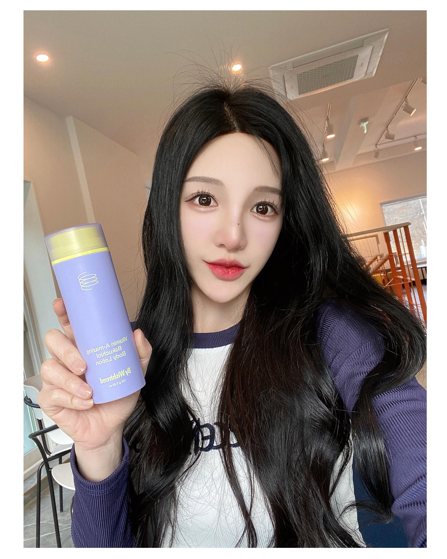 #광고 
바이위시트렌드-바쿠치올 바디로션
bywishtrend 
_
1등 바쿠치올크림에 이어 바쿠치올 바디로션을 소개해요!차세대 레티놀이라고 불리는 바쿠치올 함유로 매끈탄탄 바디결을 만들어주고,아하+바하+비타민A 성분배합으로 오돌토돌한 닭살피부도 매끈하게 관리해주는 제품으로 산화없는 에어리스 펌프용기로 끝까지 깔끔하게 사용할수있어서 더 좋은것 같아요! #바디로션추천 

_
#제품제공 #bywishtrend #바위위시트렌드 #바쿠치올바디로션 #바쿠치올 #바디로션 #안티에이징 #슬로우에이징 #바디케어 #바디관리추천 #lovebywishtrend #매끈바디케어 

_