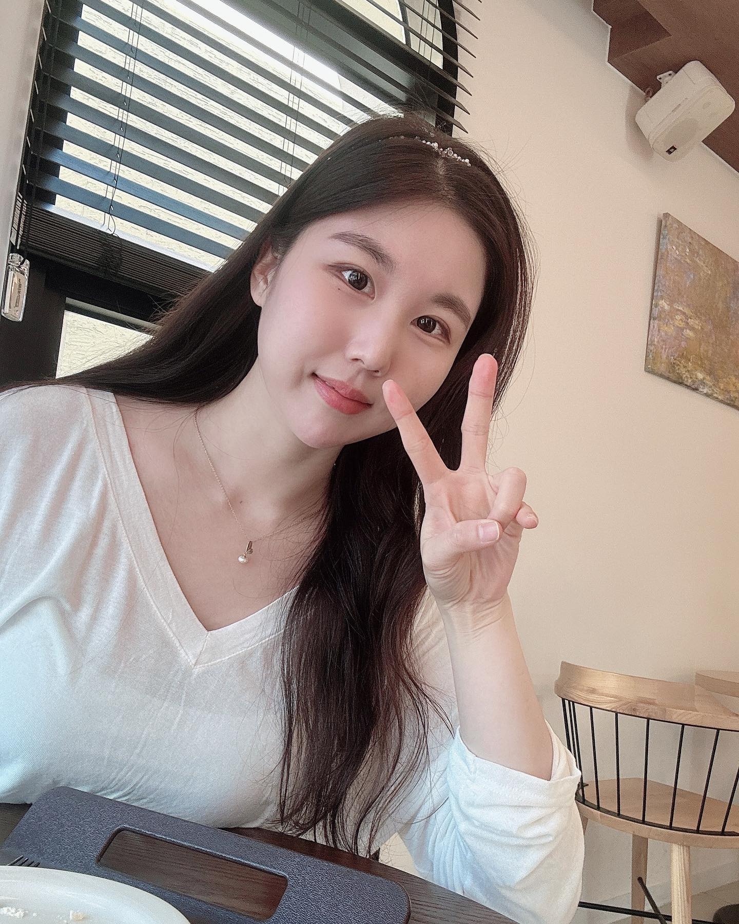 냠냠냠냠😚
.
.
.
.
.
.
.
.
.
.
:
. #맞팔 #맞팔해요 #좋아요반사 #좋반 #소통 #댓 #첫줄 #라이크 #daily #dailylook #데일리 #데일리코디 #코디 #데이트룩 #청순 #일반인모델 #협찬문의 #뷰티모델  #거울샷 #셀카 #셀스타그램 #셀고 #서울 #서울맛집 #맛집 #나들이 #여름 #fyp #fypシ #followforfollowback