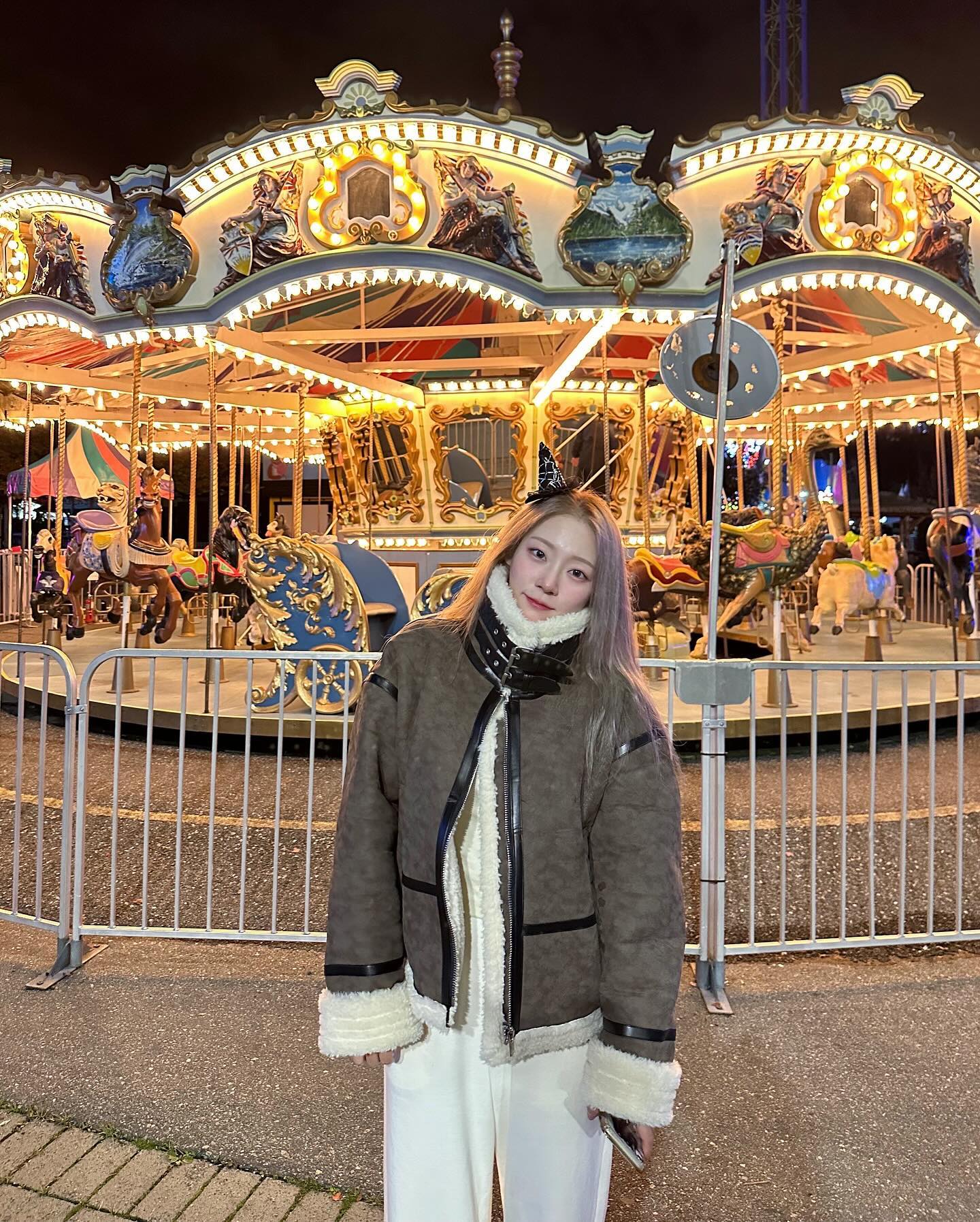 PNE🇨🇦🎡

할로윈 시즌 fright nights 즐기기!!🎃👻
귀신의 집 다 못가본 게 너무 아쉽지만… 그래도 너무 즐거웠당ㅎㅎ