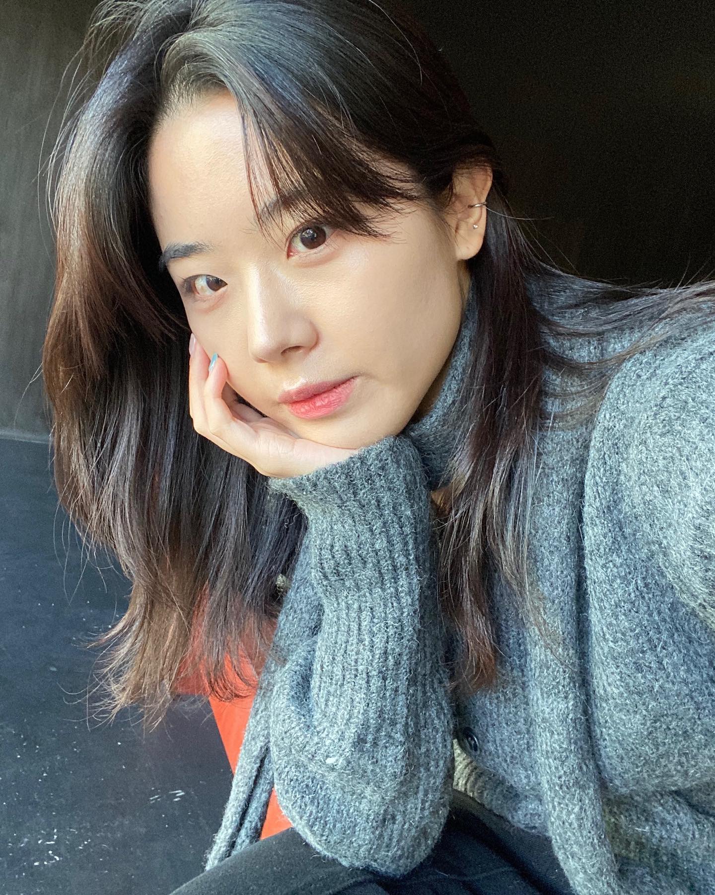 .
거의 어둠 속 대화였던 앤트러사이트 연희🤔
그리고 최근 재밌게 본 영화 “오만과편견”
