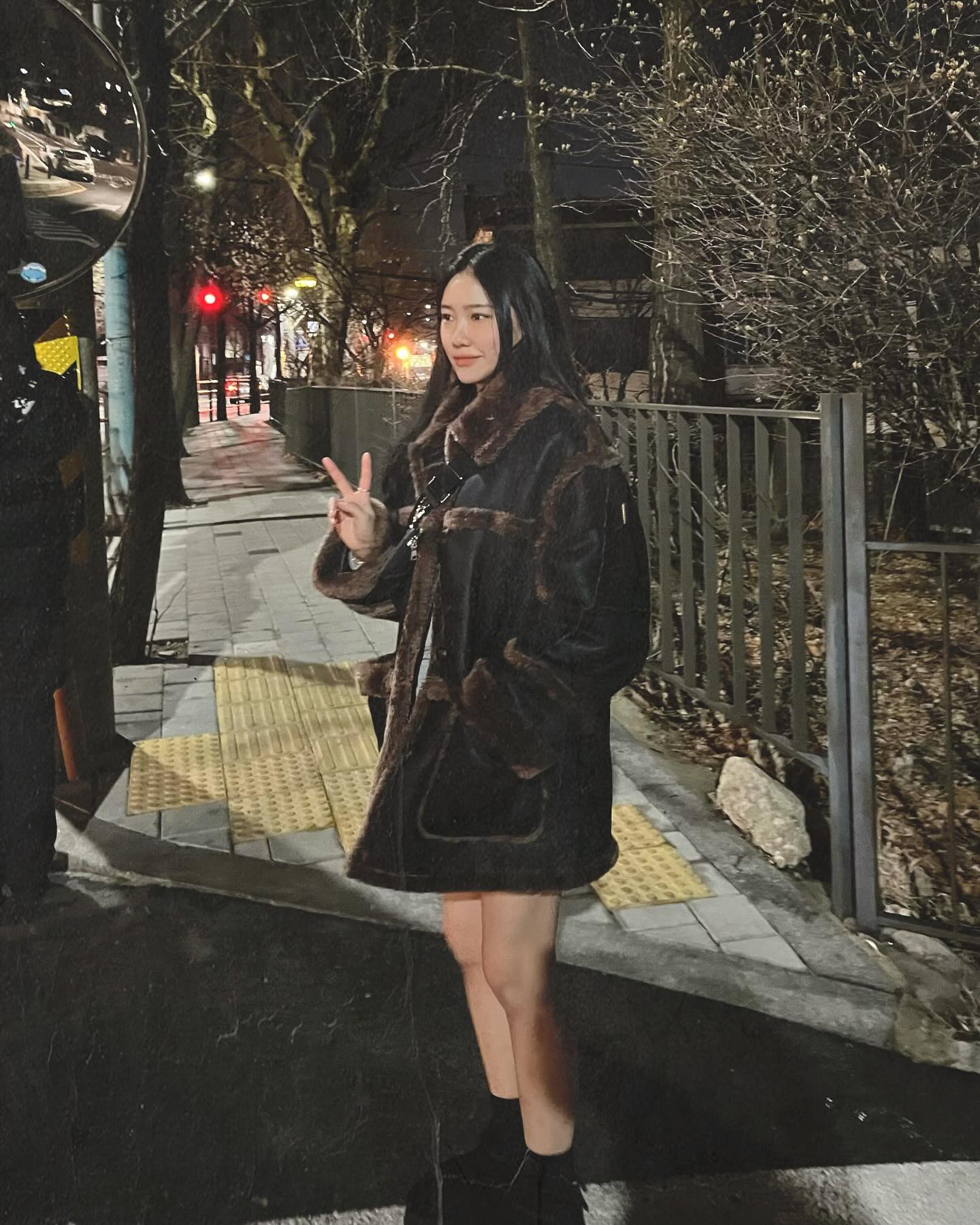 넷 다 같이 웃고, 떠들고, 한순간에 골아 떨어짐
샵_가족임